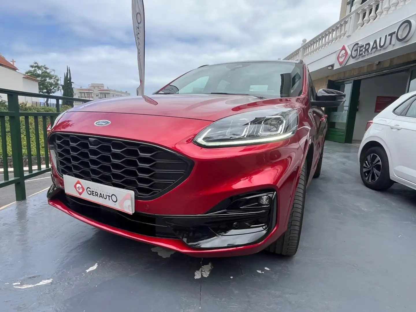 Ford Kuga 2.5 Duratec PHEV ST-Line X 4x2 Rojo - 1