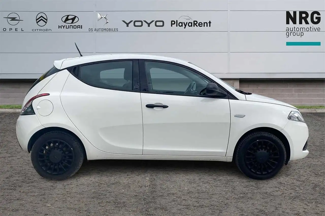Lancia Ypsilon 2021