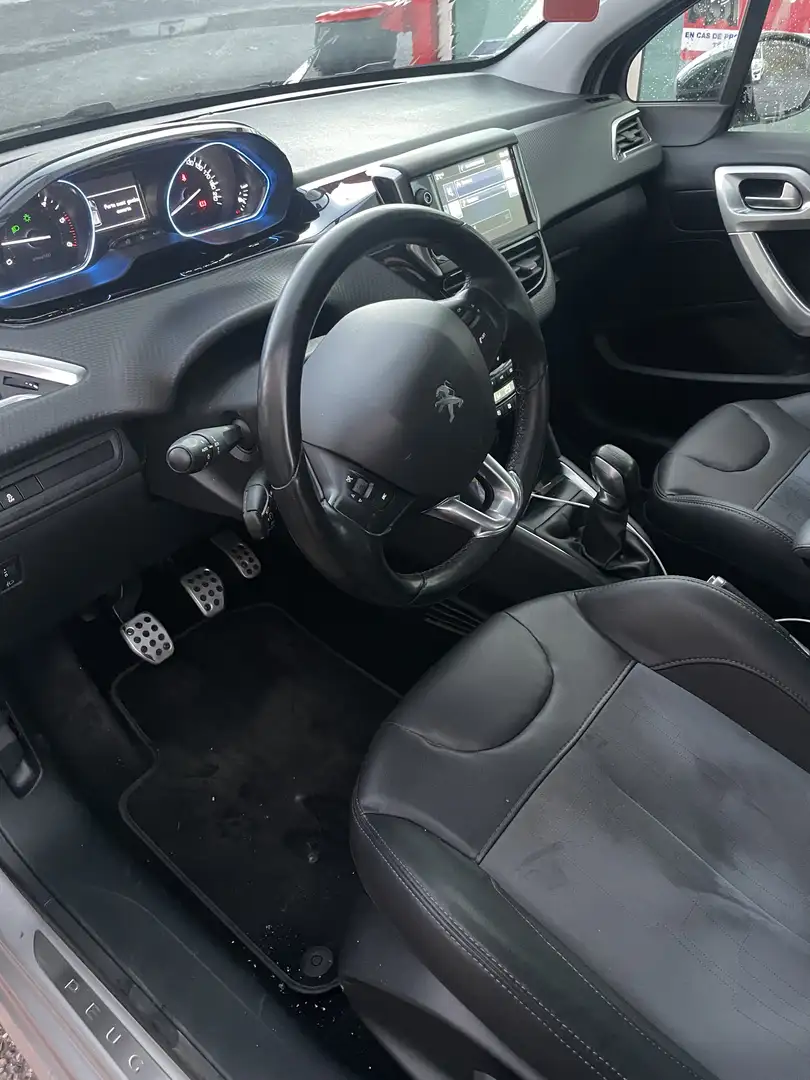 Peugeot 208 1.6 BlueHDi 100ch BVM5 Féline - 2