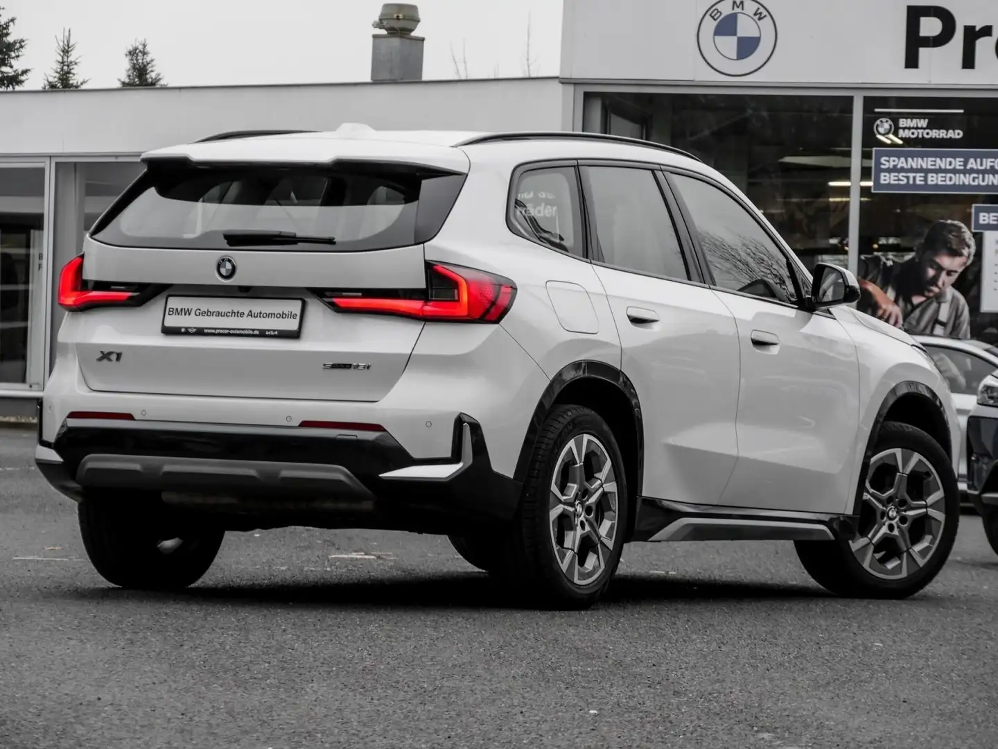 BMW X1 sDrive18i X LINE+ADAPT.LED+PA+SHZ+AUT Blanco - 2