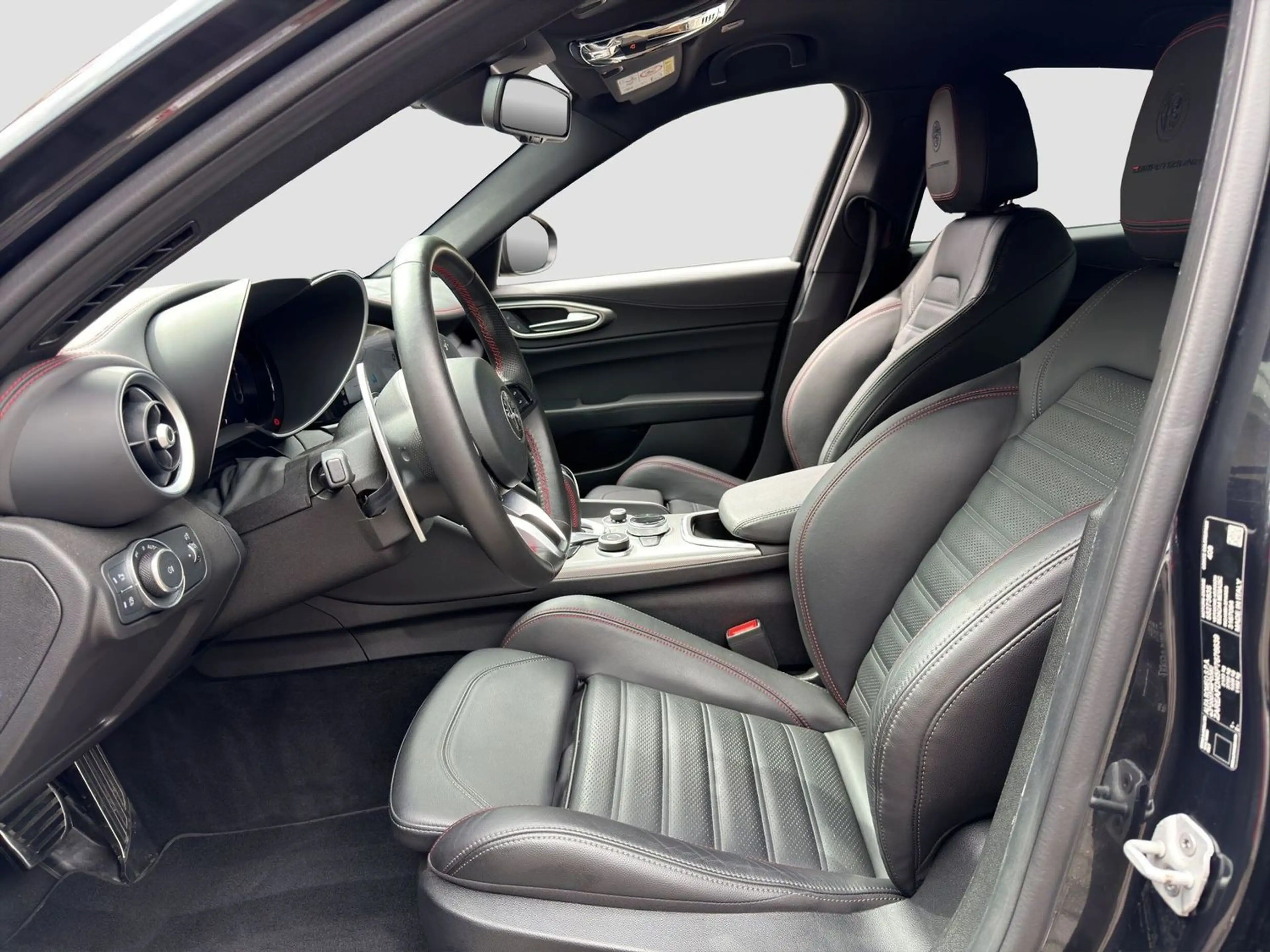 Alfa Romeo Giulia Competizione Q4 Navi ACC Matrix-LED R-Cam — photo 10