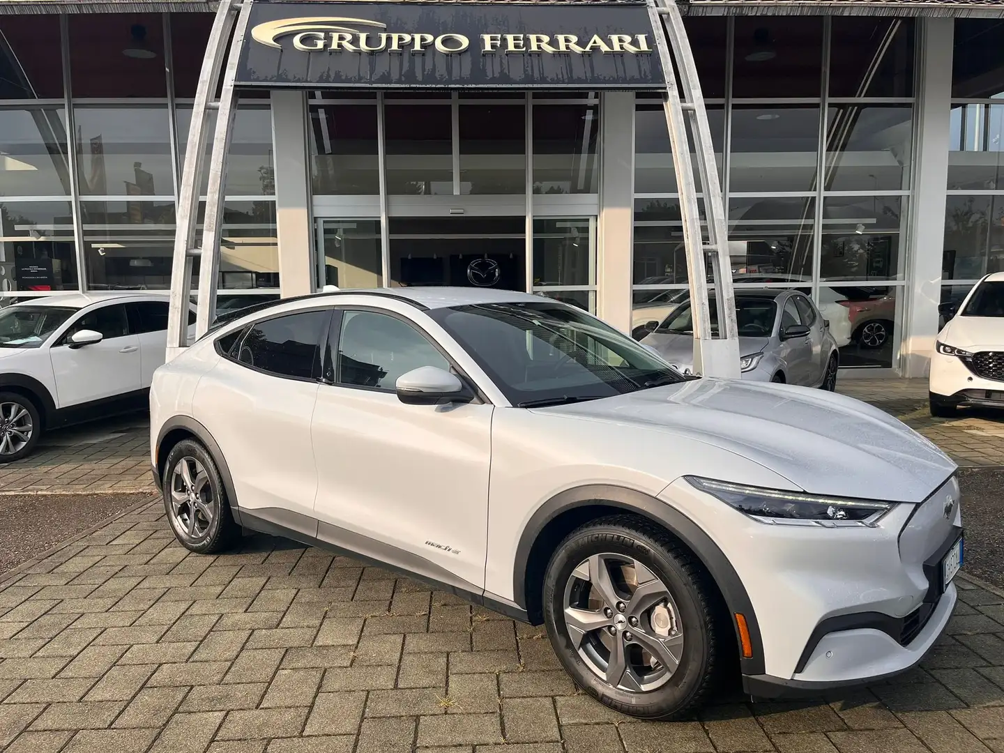 Ford Mustang Mustang Mach-e standard range rwd 269cv auto Bianco - 2