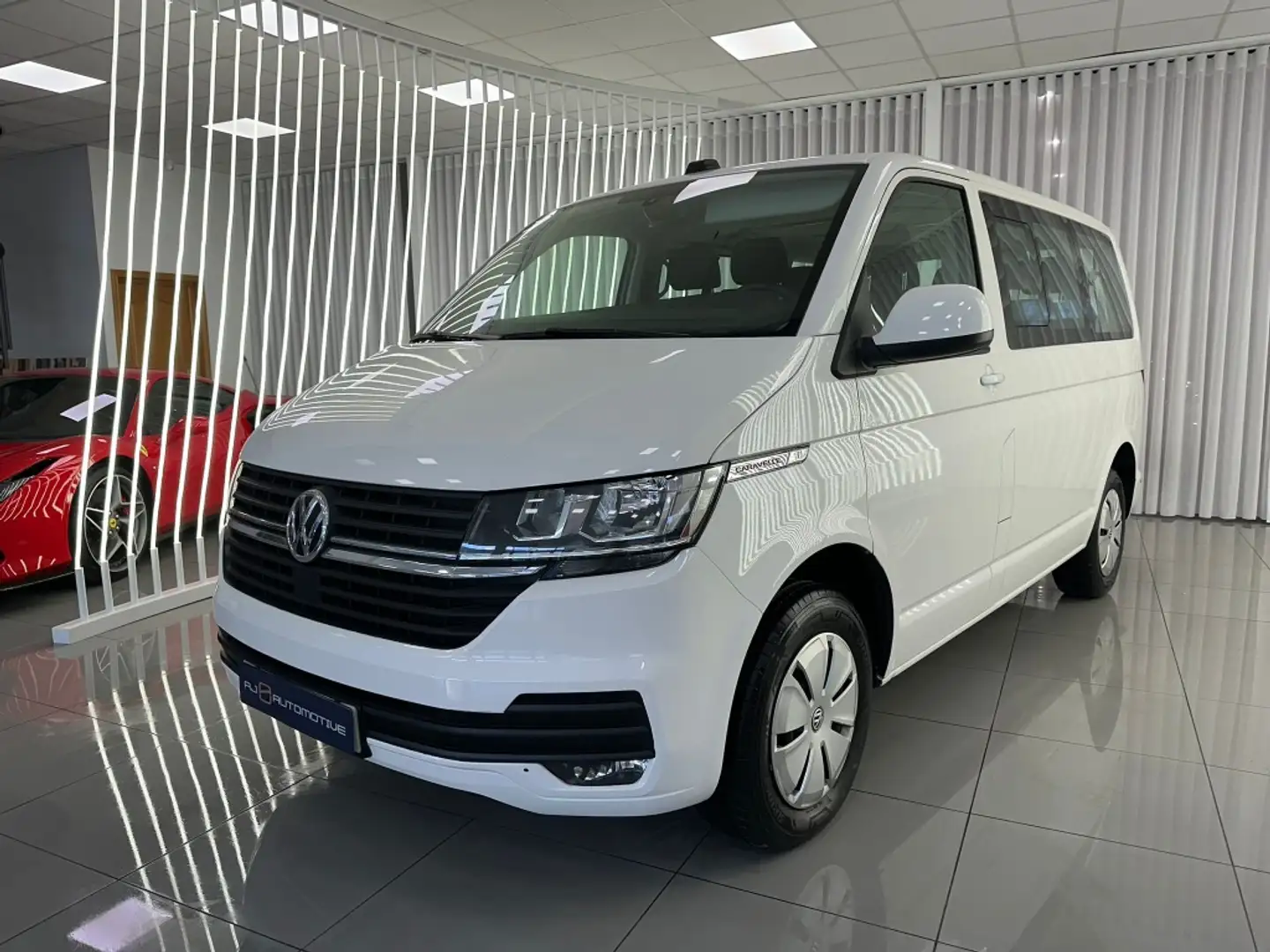 Volkswagen T5 Caravelle 2.0TDI Batalla Corta 81kW Білий - 1