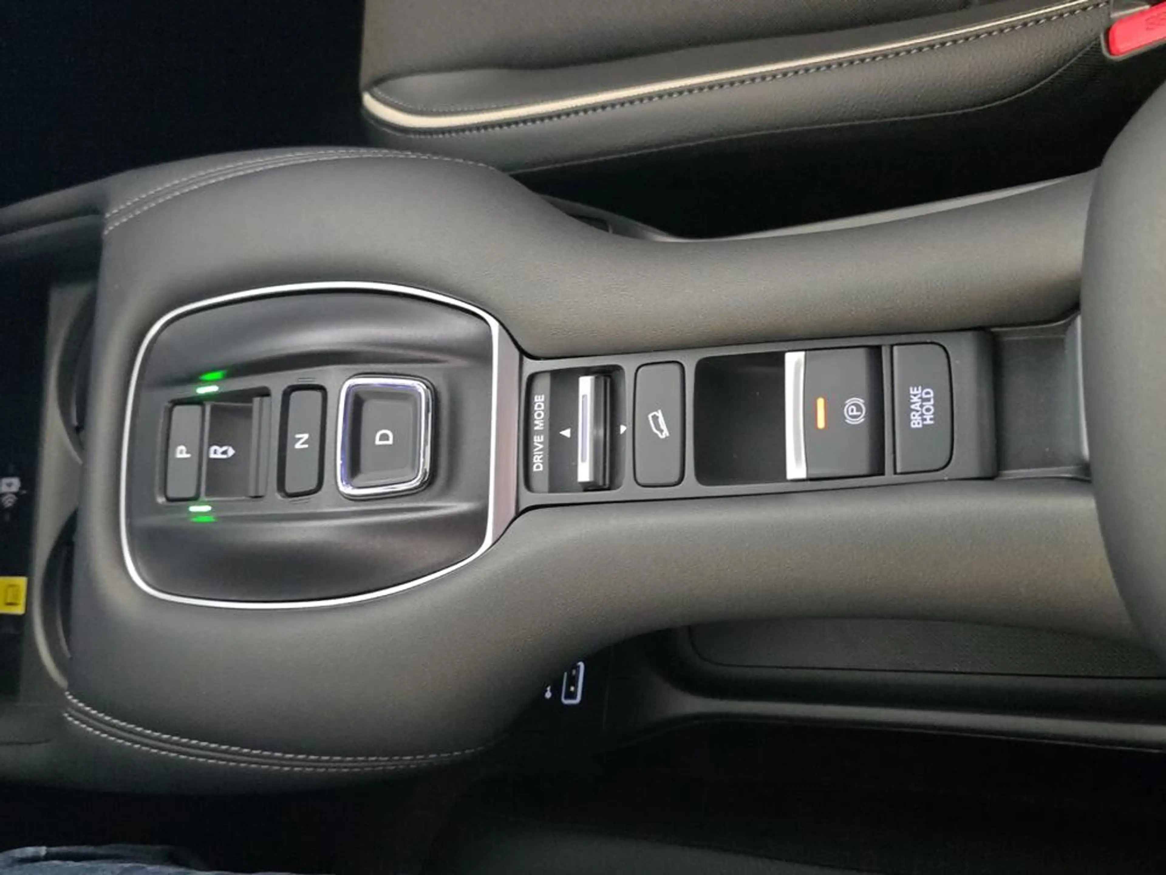 Honda ZR-V 2,0 i-MMD Hybrid Sport Aut. — photo 13