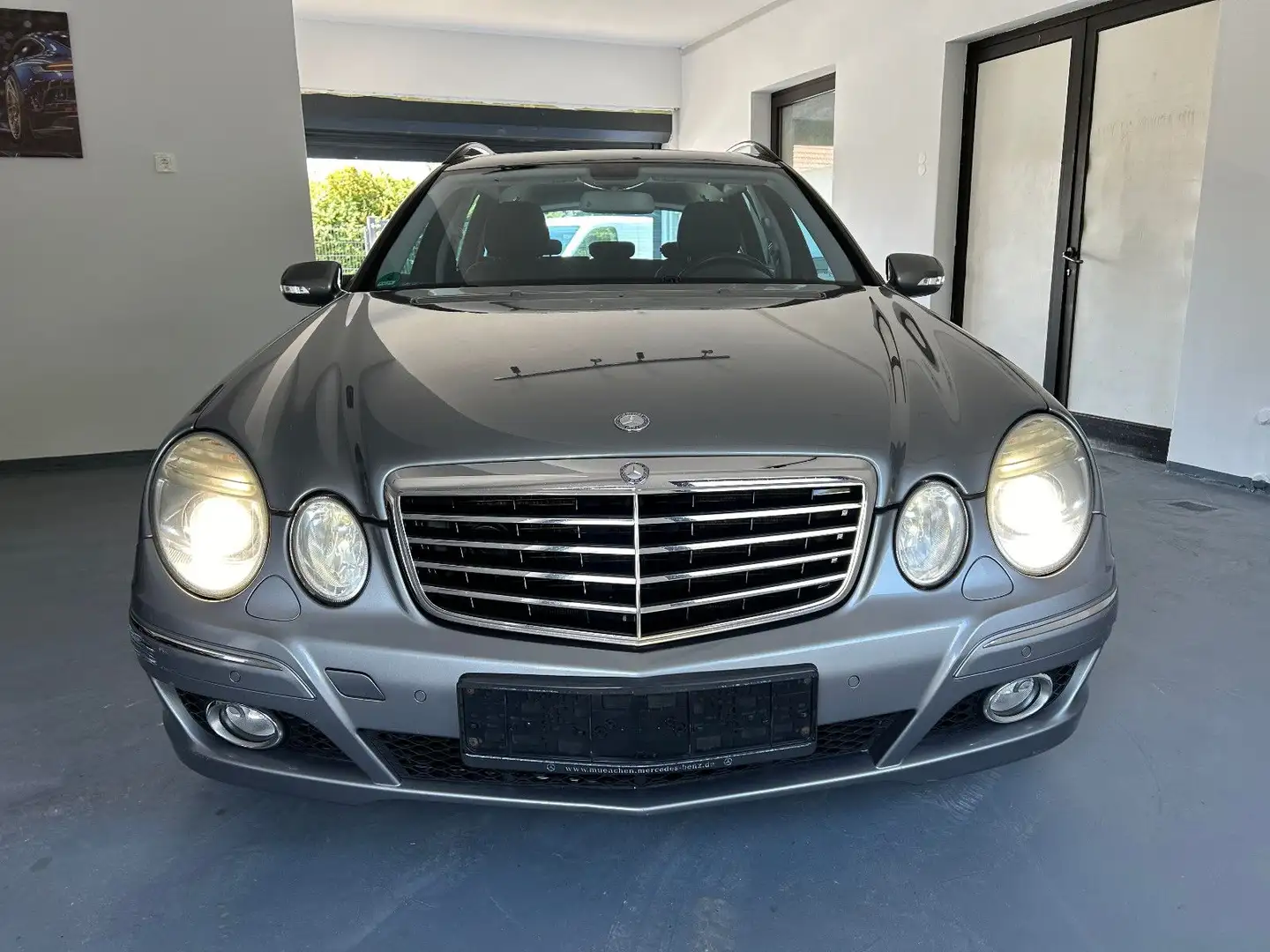 Mercedes-Benz E 500 E 50 E -Klasse  T-Modell E 500 T 4Matic*1.Hand* Срібний - 2