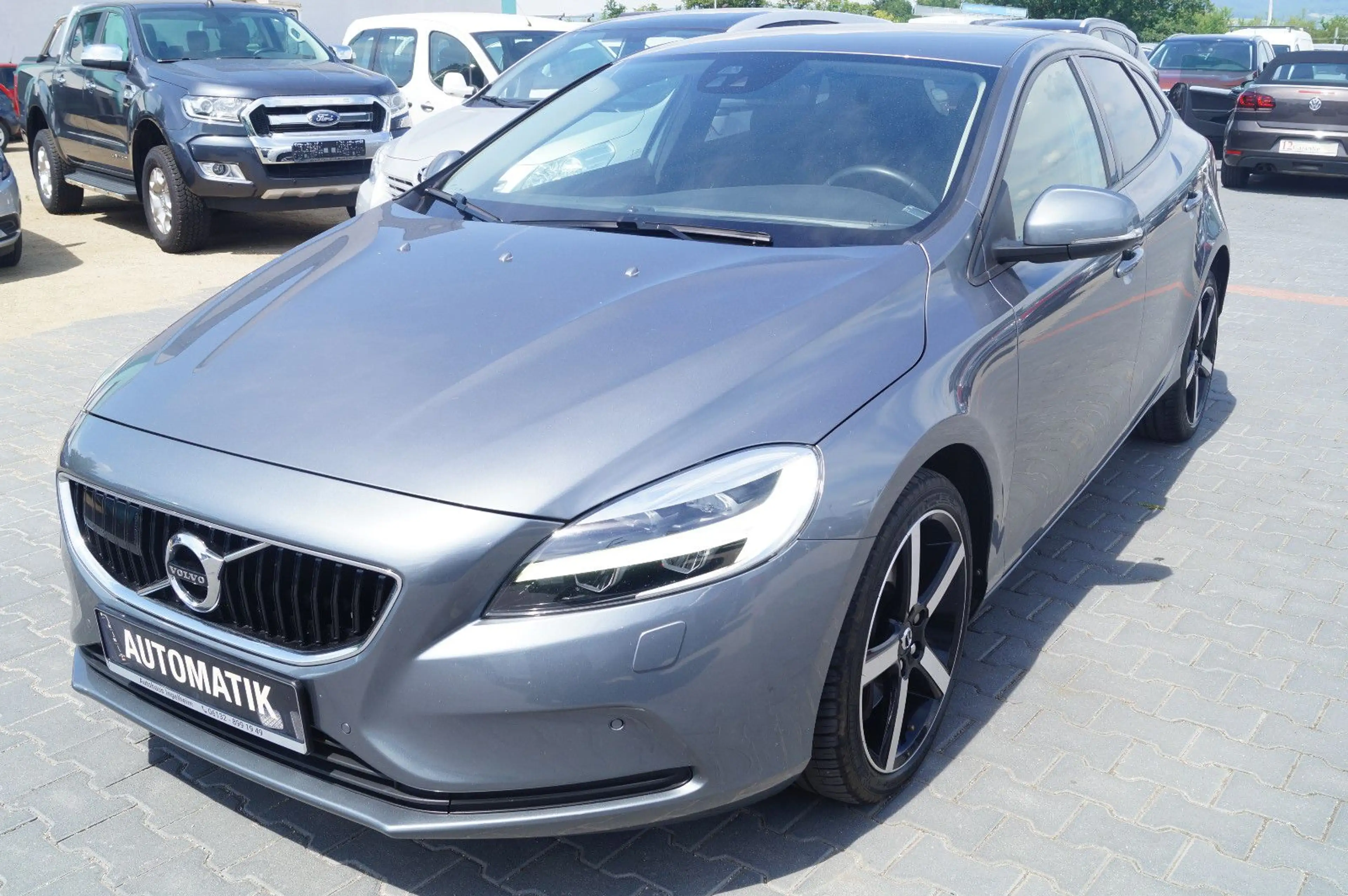 Volvo V40 Momentum AUTOMATIK Navi Kamera PDC SHZ Tempo — photo 4