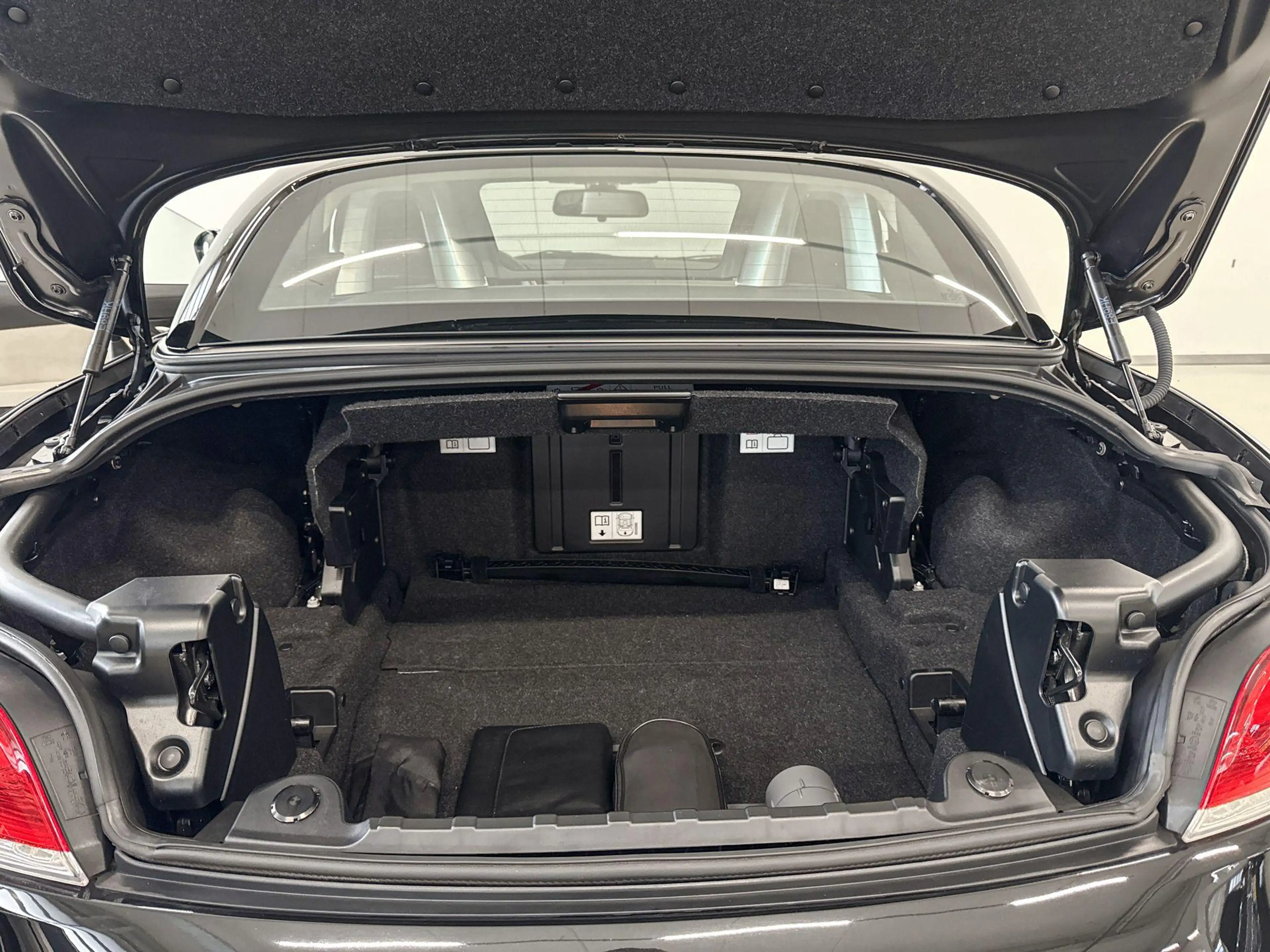 BMW Z4 sDrive35i Introduction — photo 16
