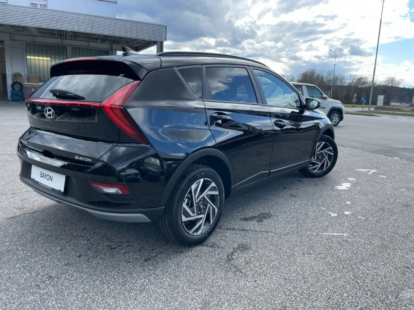 Hyundai BAYON GO Plus Automatik Schwarz - 2