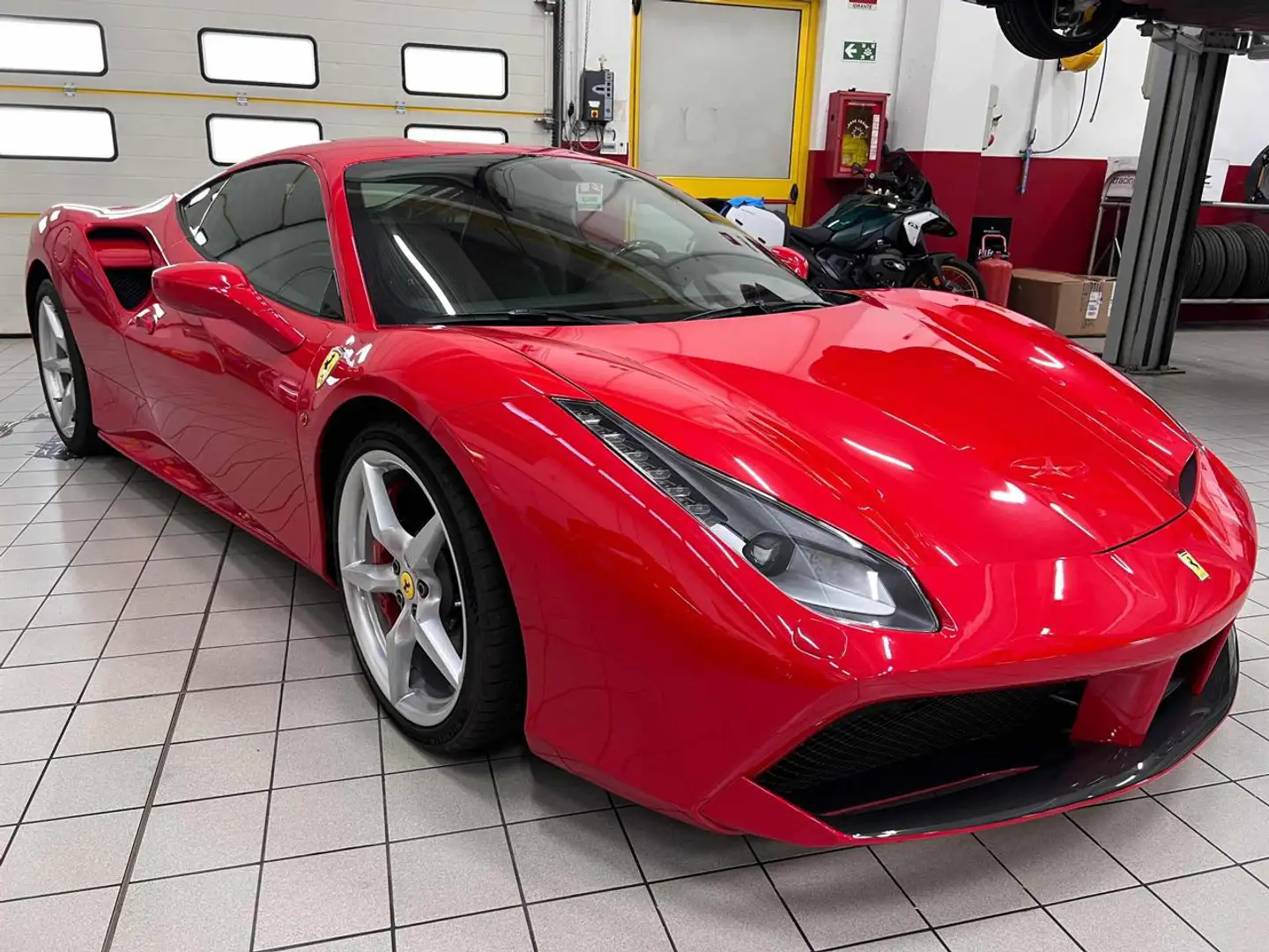 Ferrari 488 488 GTB Rosso - 2