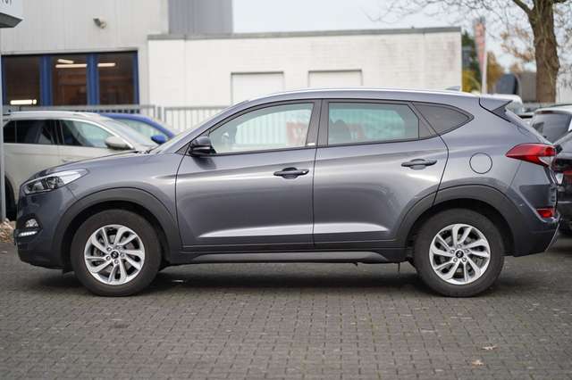 Hyundai TUCSON ix35 Passion Automatik Kamera DAB 1.Hand
