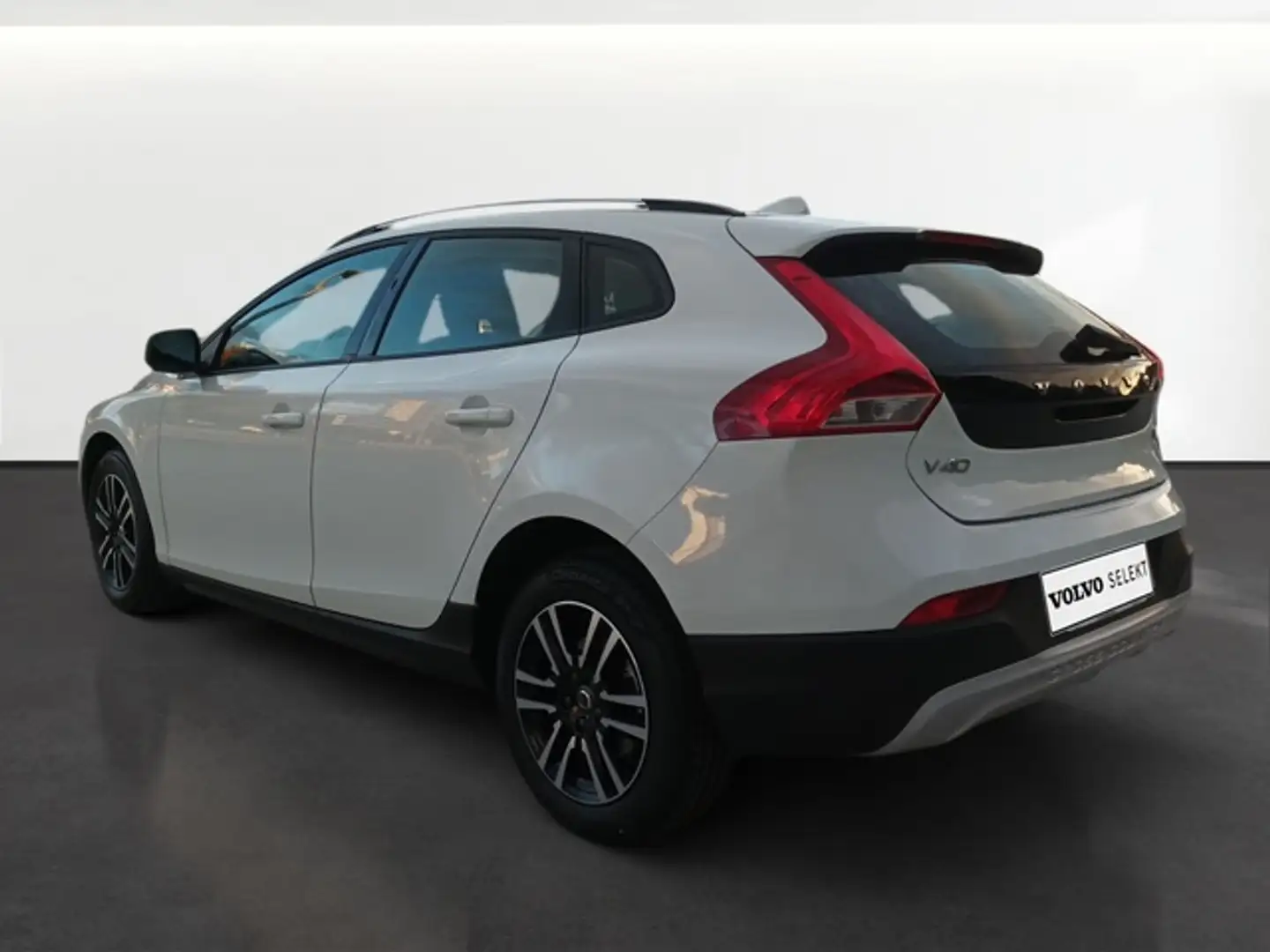 Volvo V40 Cross Country D2 Momentum 120 Biały - 2
