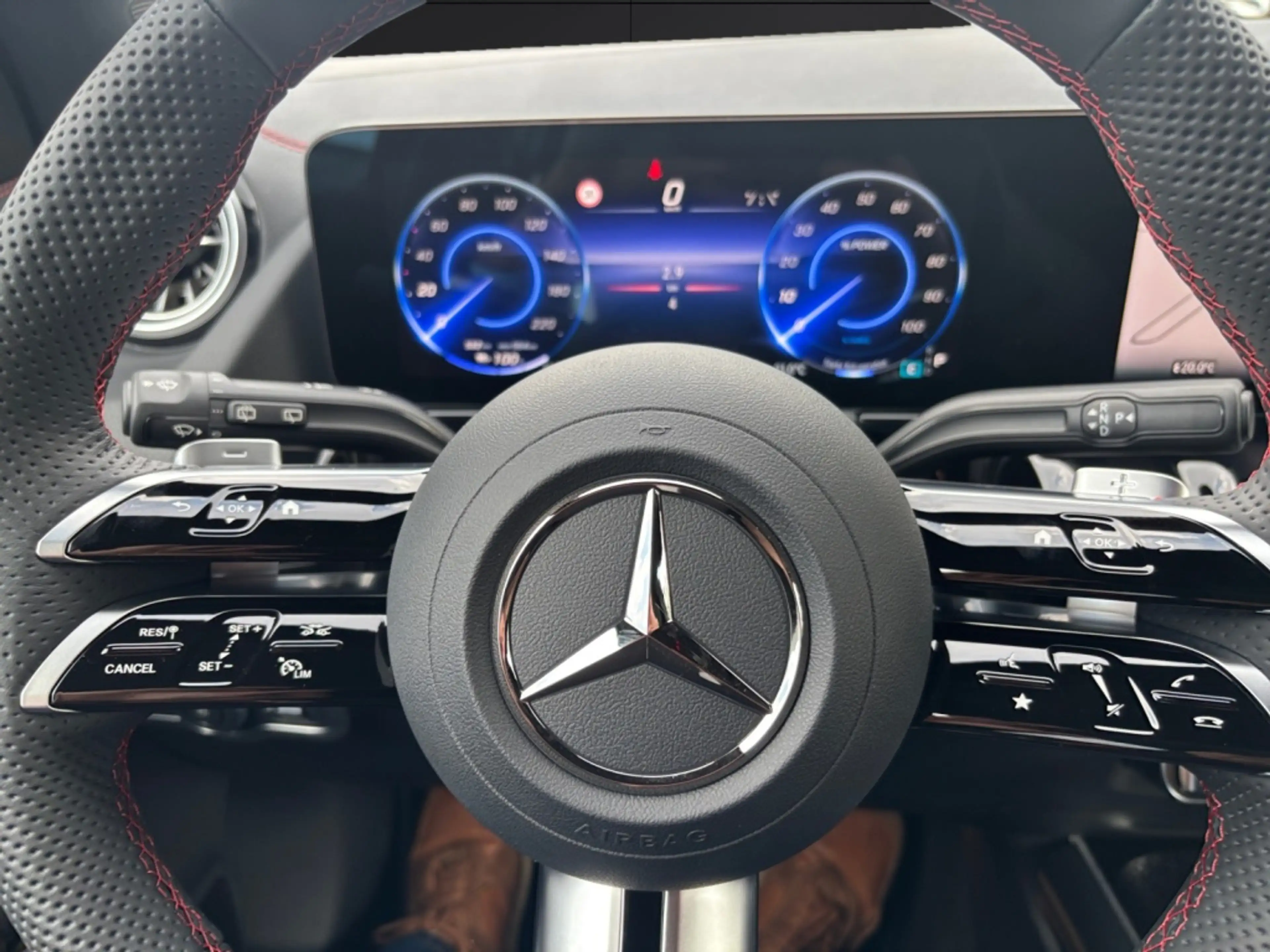 Mercedes-Benz EQA 250 + AMG*AHV*Soundsystem — photo 7