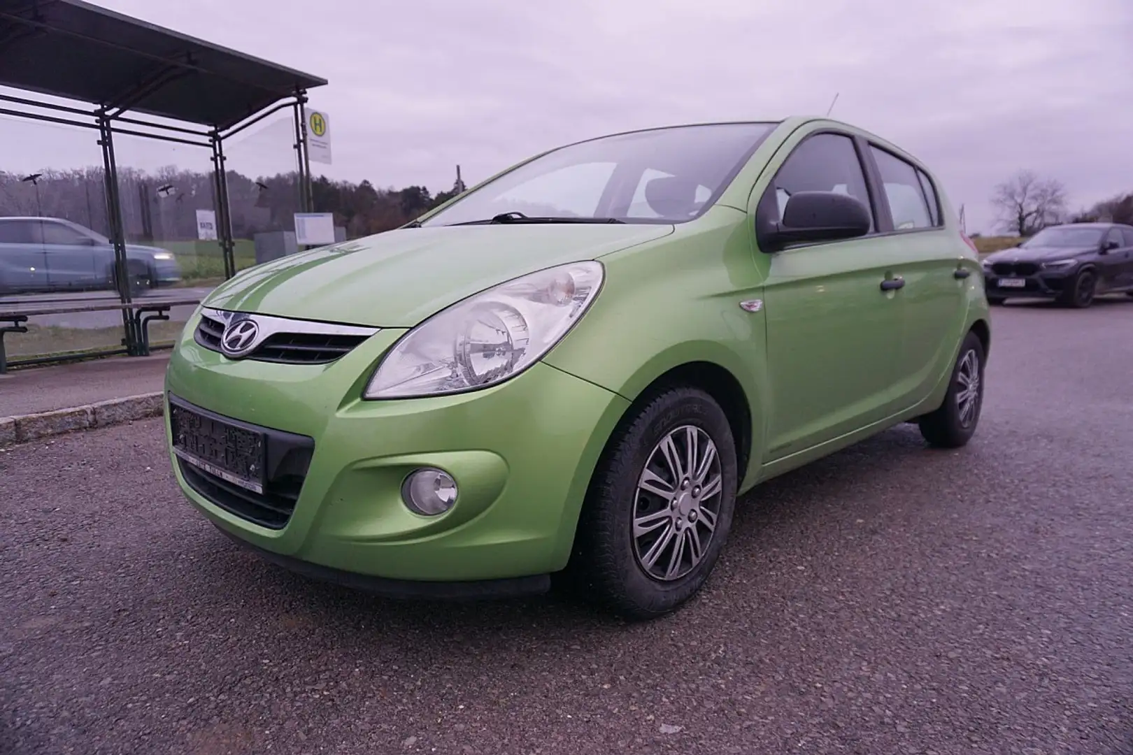 Hyundai i20 1,25 Life Grün - 2