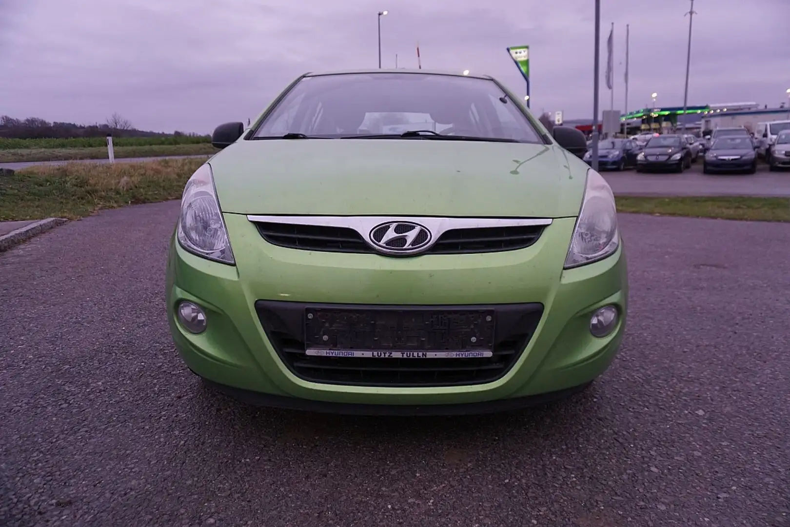 Hyundai i20 1,25 Life Grün - 1