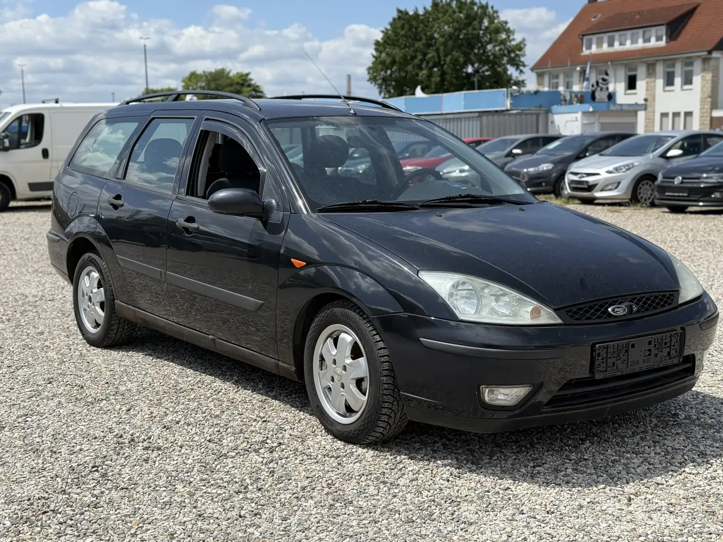 Ford Focus Turn. 1.8 TDCi Futura Schwarz - 1