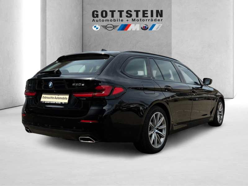 BMW 530 e xDrive Touring — photo 6