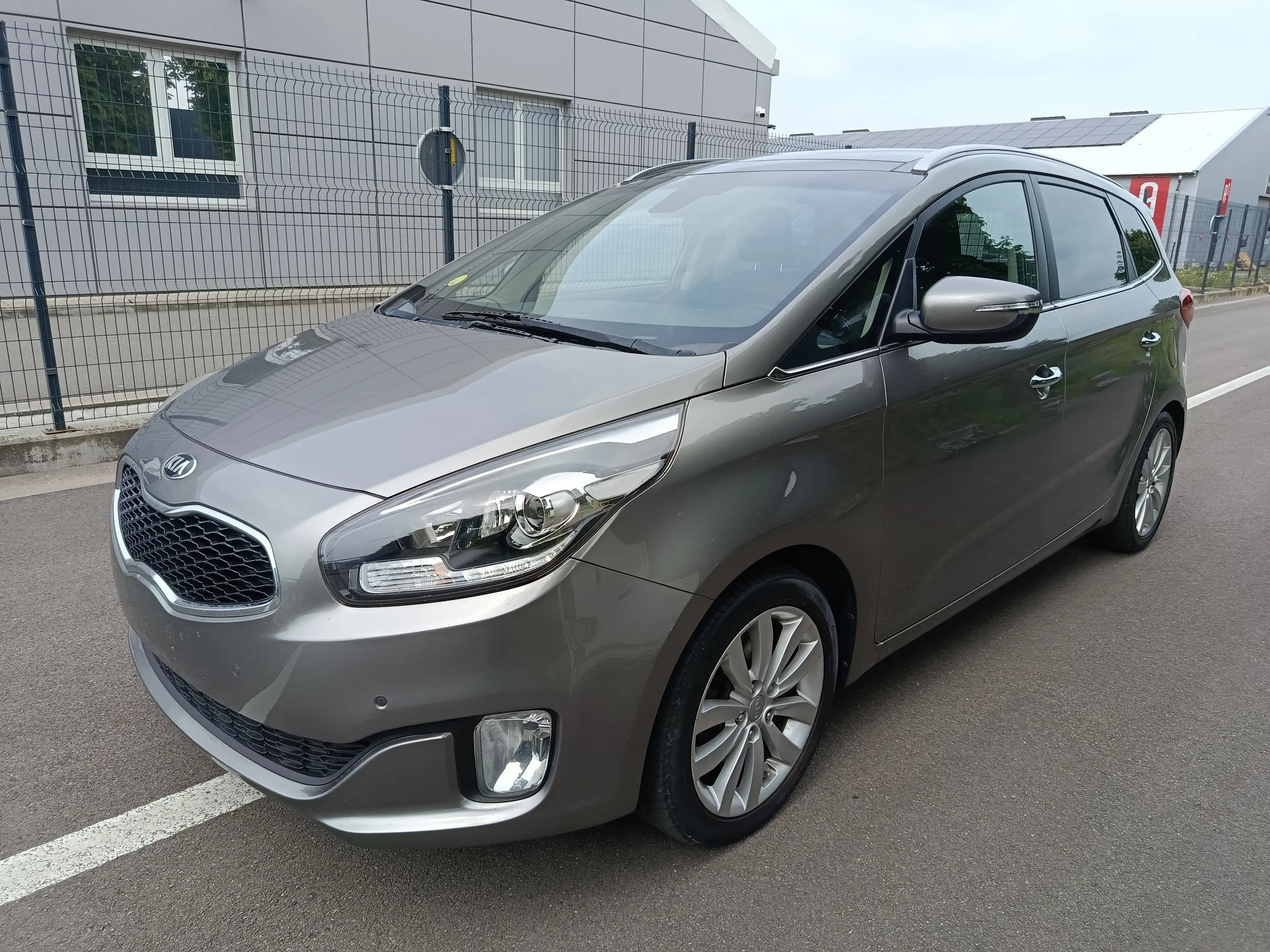 Kia Carens 1.7 CRDI World Edition ISG