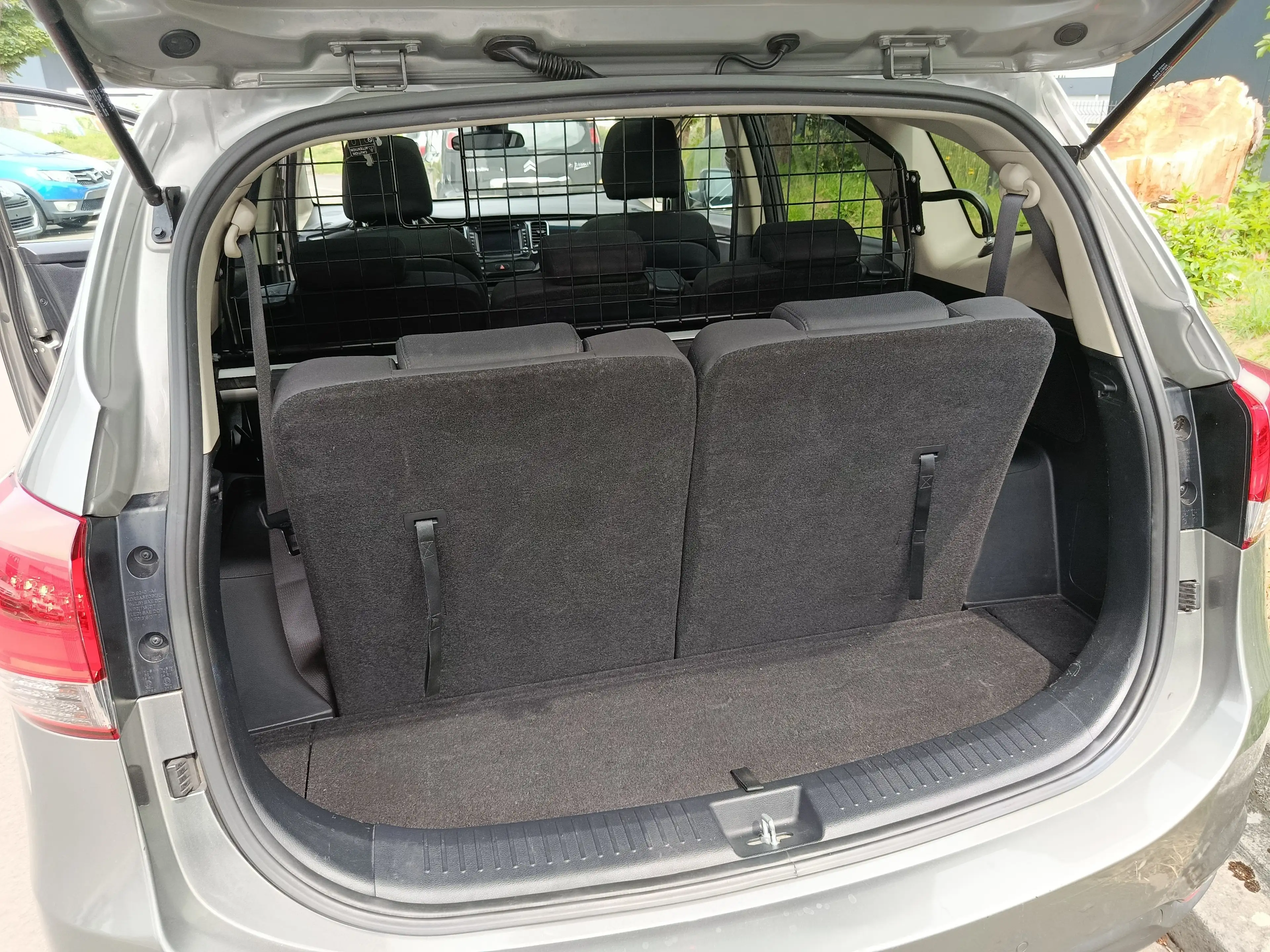 Kia Carens 1.7 CRDI World Edition ISG — photo 13