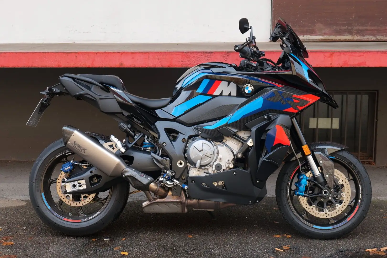 BMW M 1000 XR Competition*Lagerfahrzeug* Чорний - 1