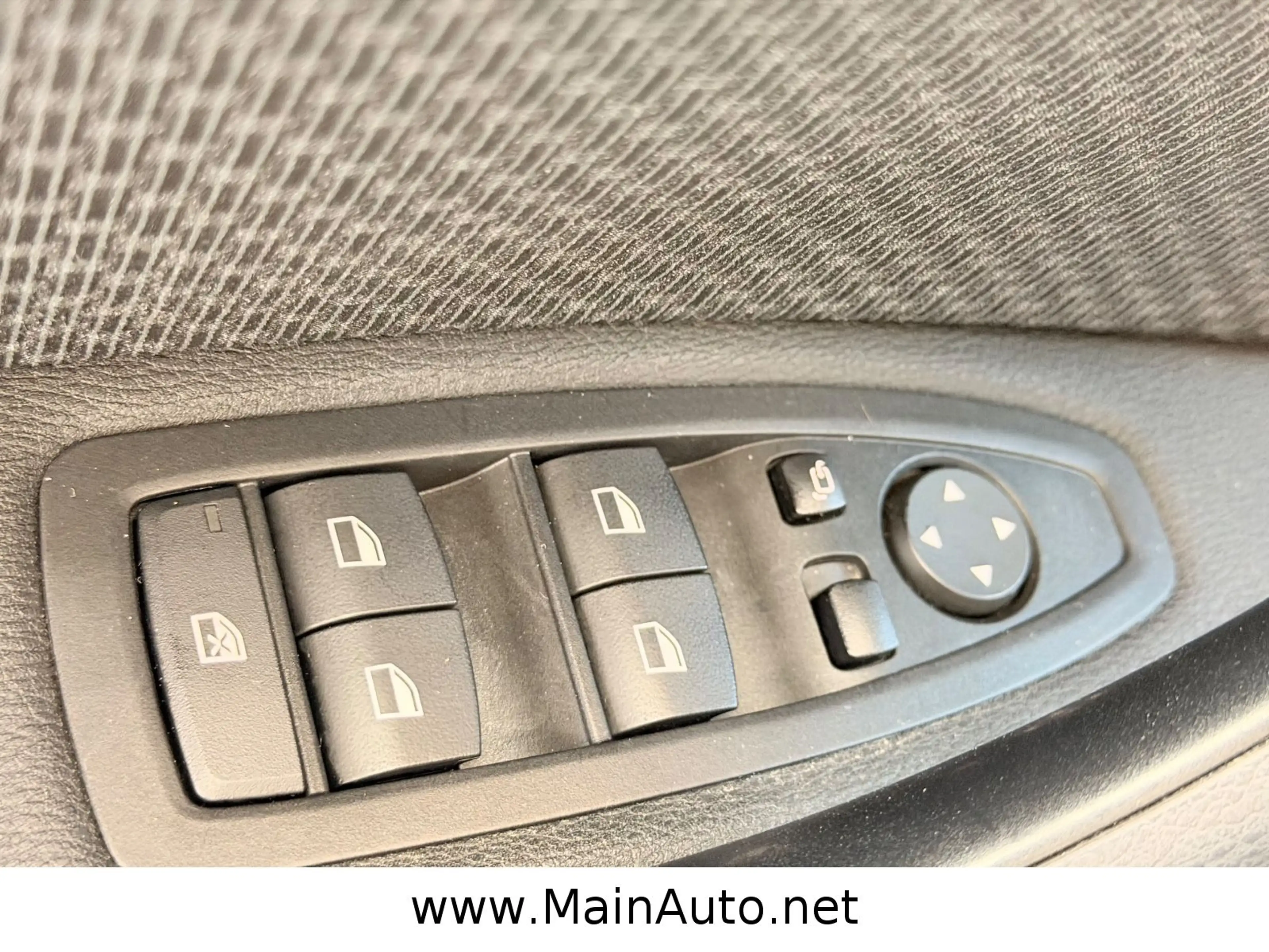BMW X1 sDrive 18d Aut/NAVI+/CAM/AHK/HeadUp/HiFi/SPUR — photo 14