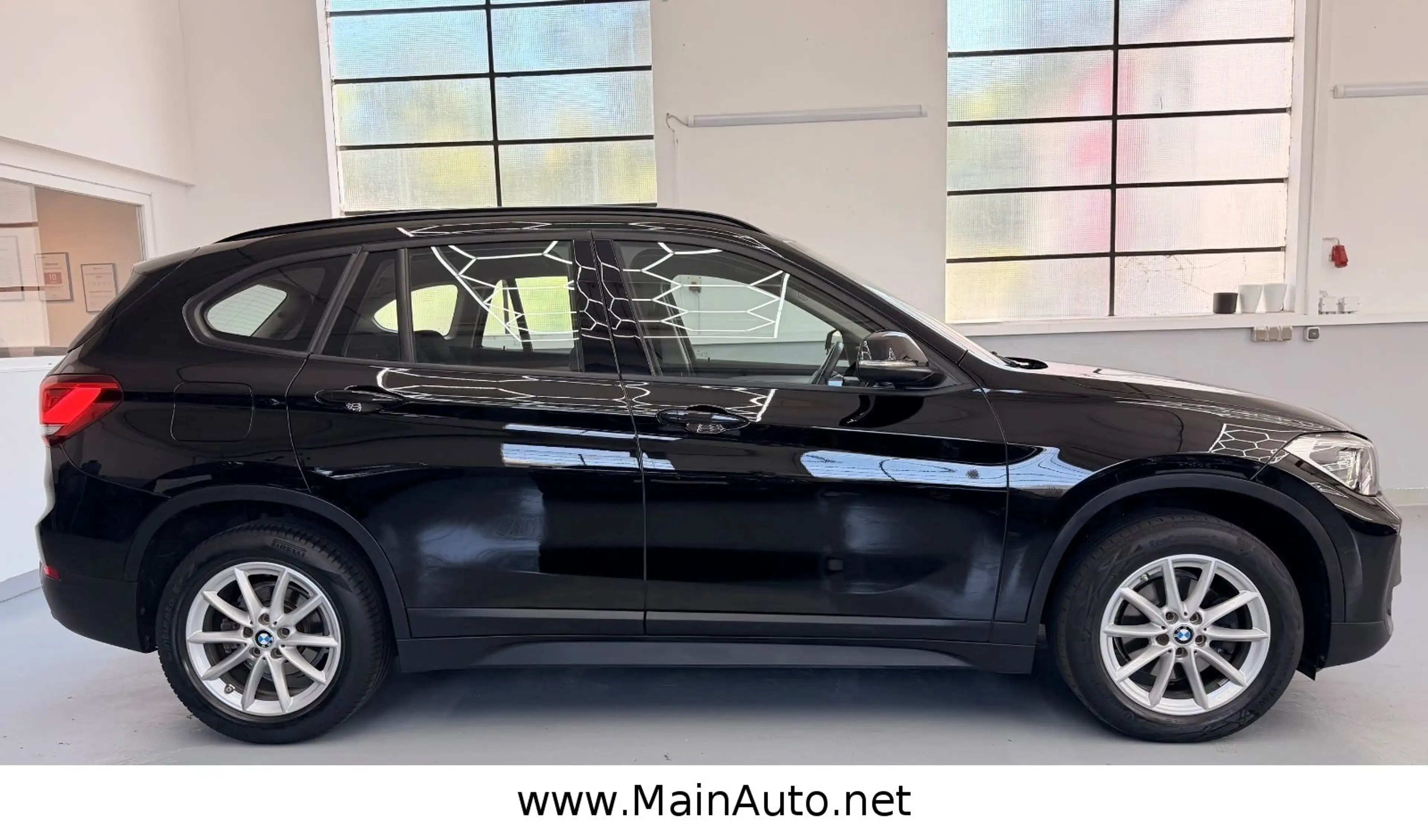 BMW X1 sDrive 18d Aut/NAVI+/CAM/AHK/HeadUp/HiFi/SPUR — photo 7