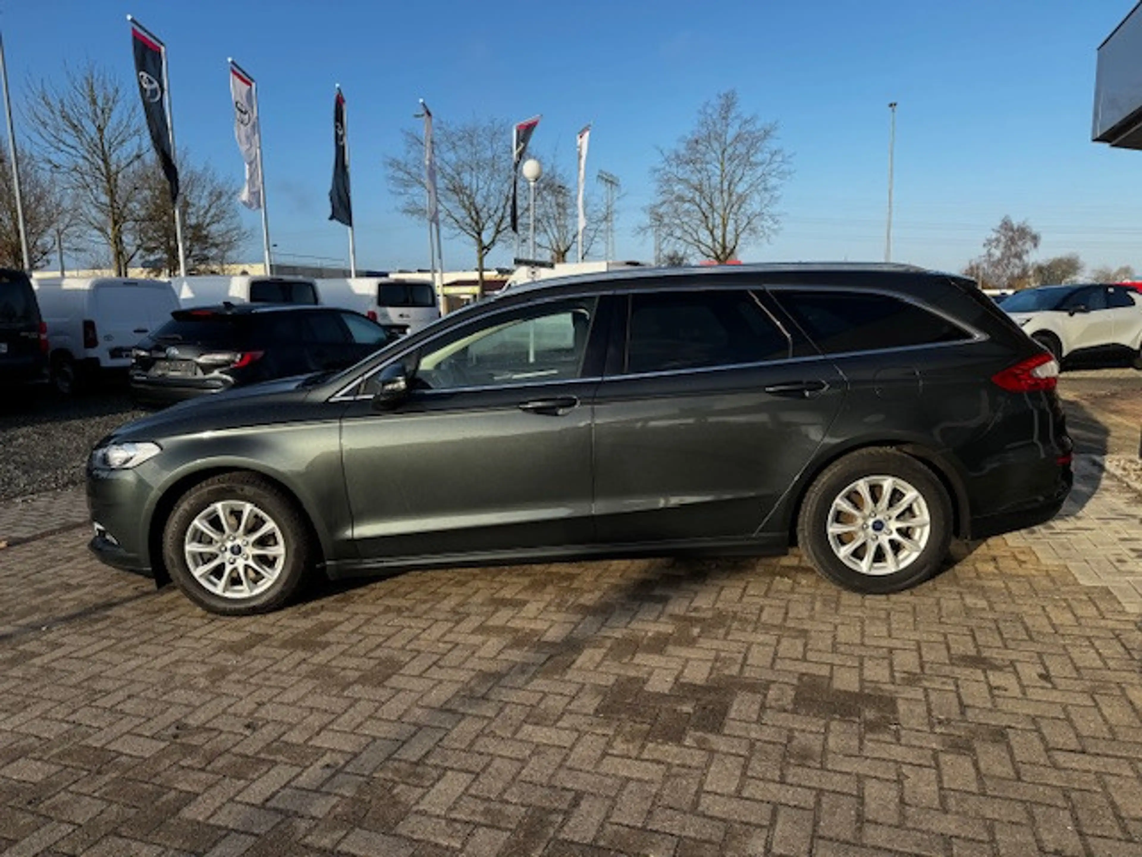 Ford Mondeo 1.5 EcoBoost Business Edition Start/Stopp — photo 3
