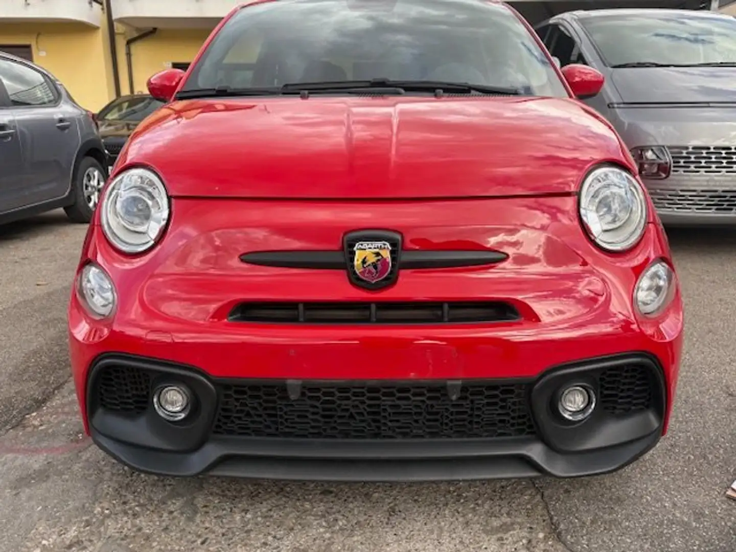 Abarth 500 500/595 1.4 16v t. t-jet Custom 135cv E6 Rojo - 1