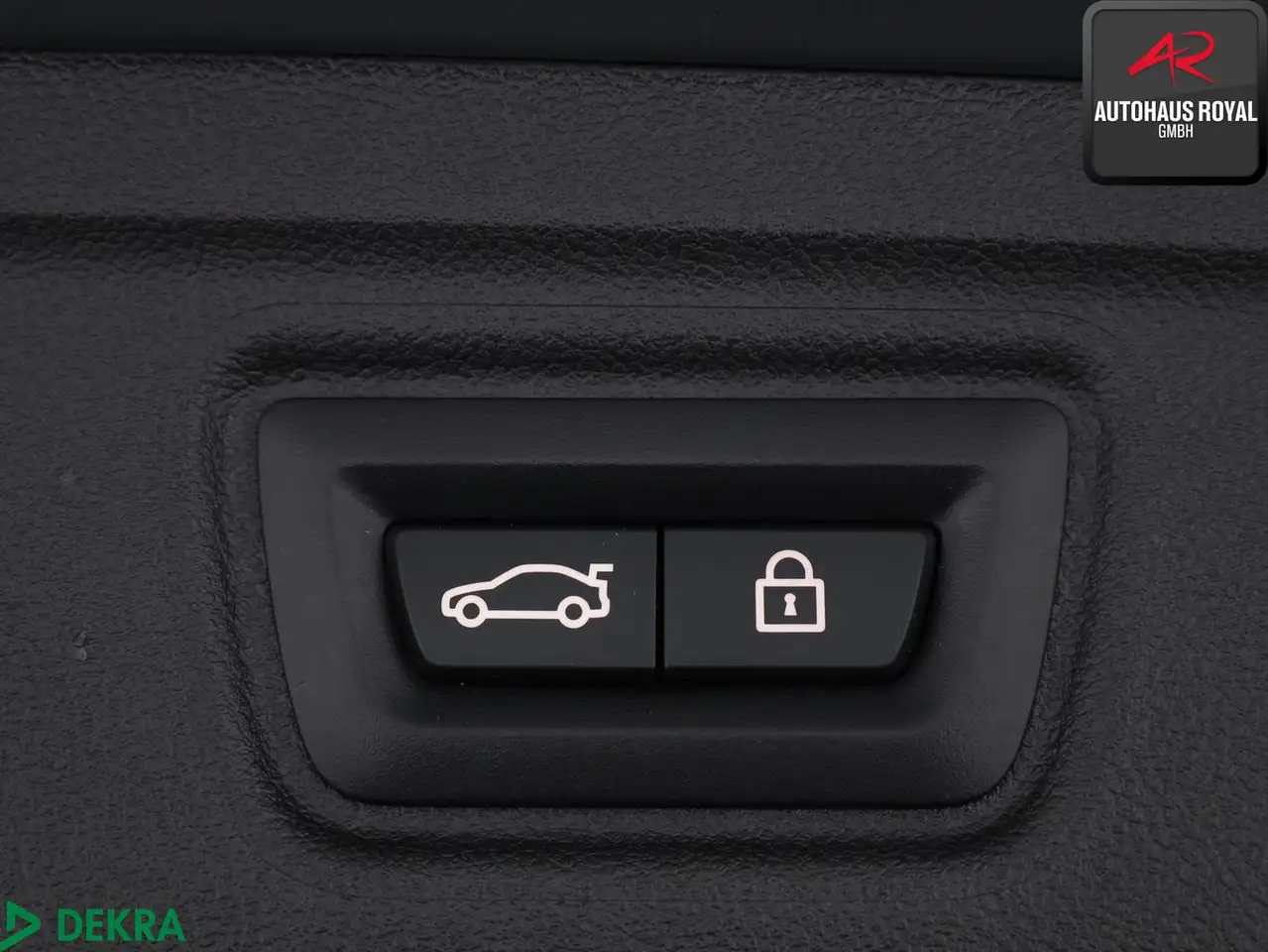 BMW 330 e T xDrive M SPORT PANO,HARMAN/K,HUD,KAMERA, миниатюра 25