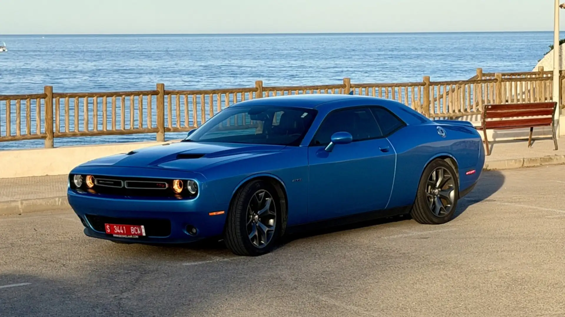 Dodge Challenger Coupé Aut. Azul - 1