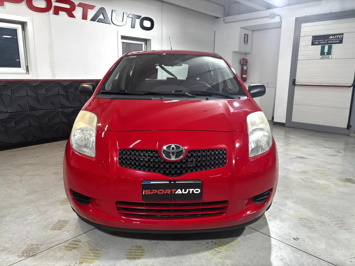 Toyota Yaris 1.0 5 porte Now NEOPATENTATI Rosso - 2