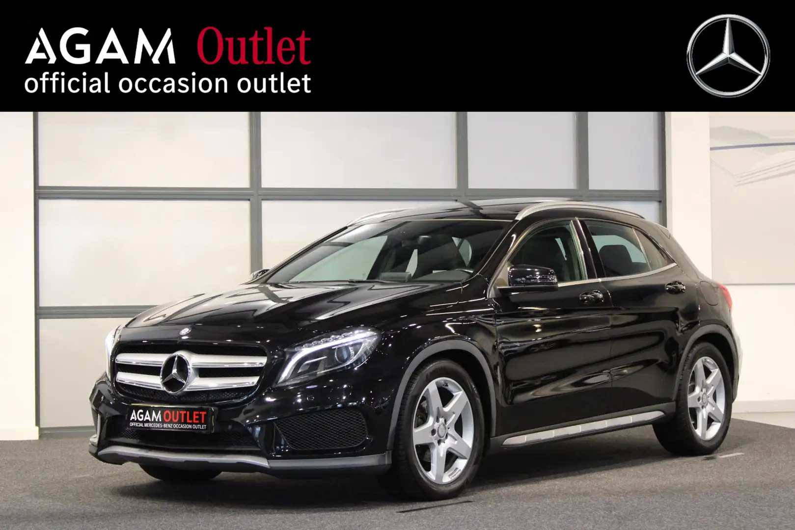 Mercedes-Benz GLA 180 Panorama dak Zwart - 1