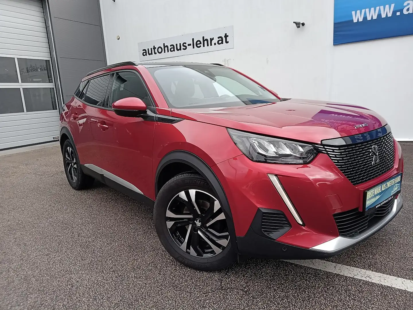 Peugeot 2008 PureTech 100 S&S Allure 6-Gang-Manuell Rot - 1