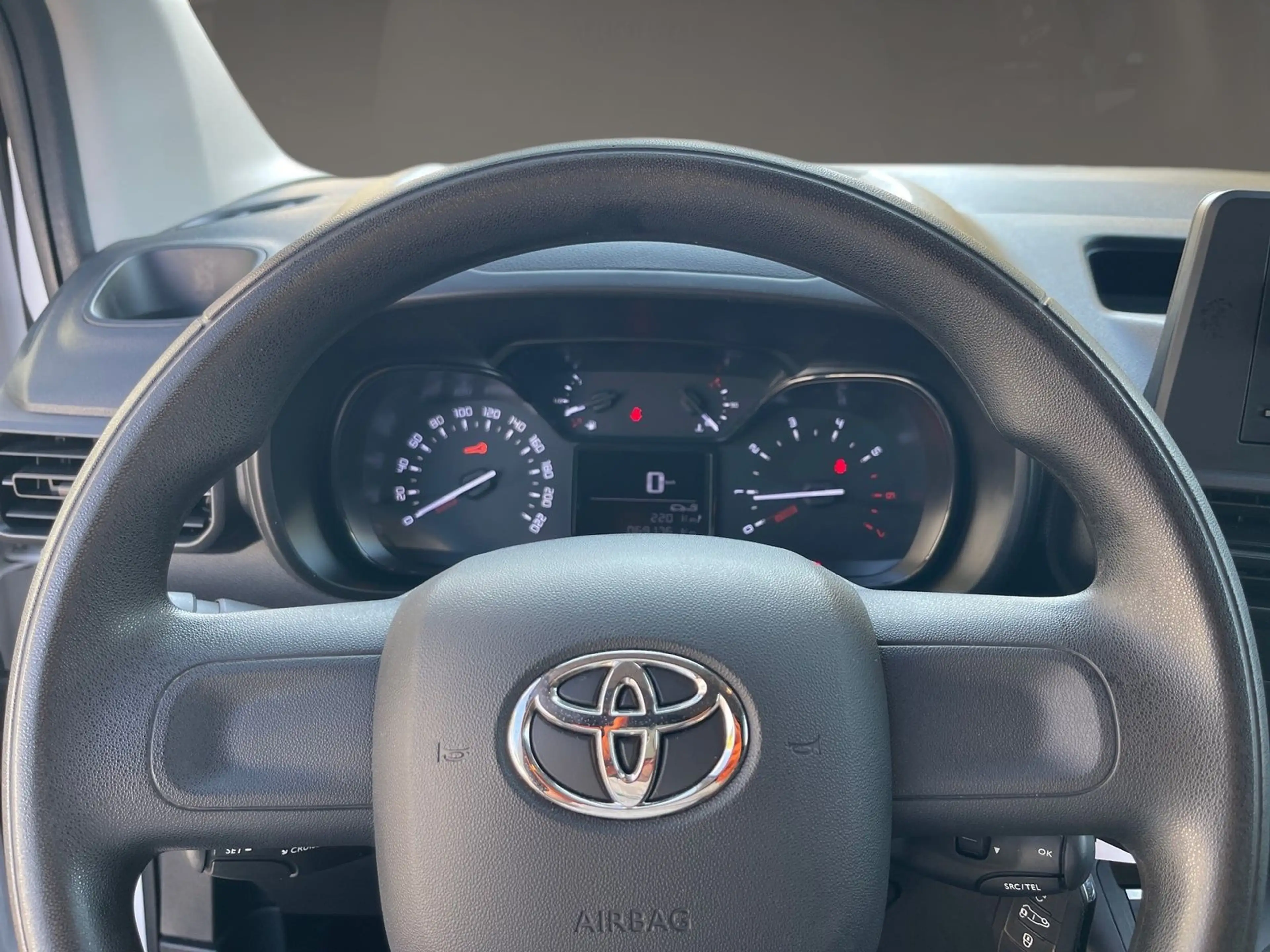 Toyota Proace Proace City L2 Meister XL Klima PDC Tempomat — photo 12