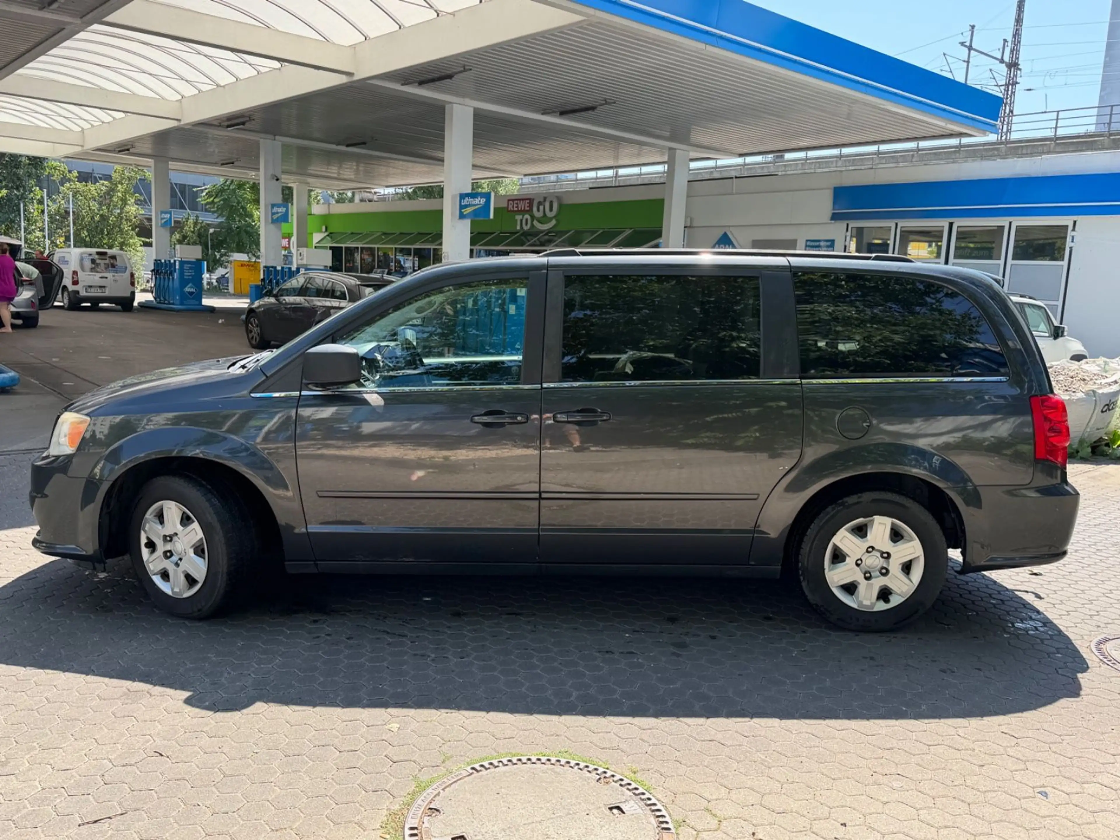 Dodge Grand Caravan *7-Sitzer*AHK*Klima*SR+WR* — photo 6