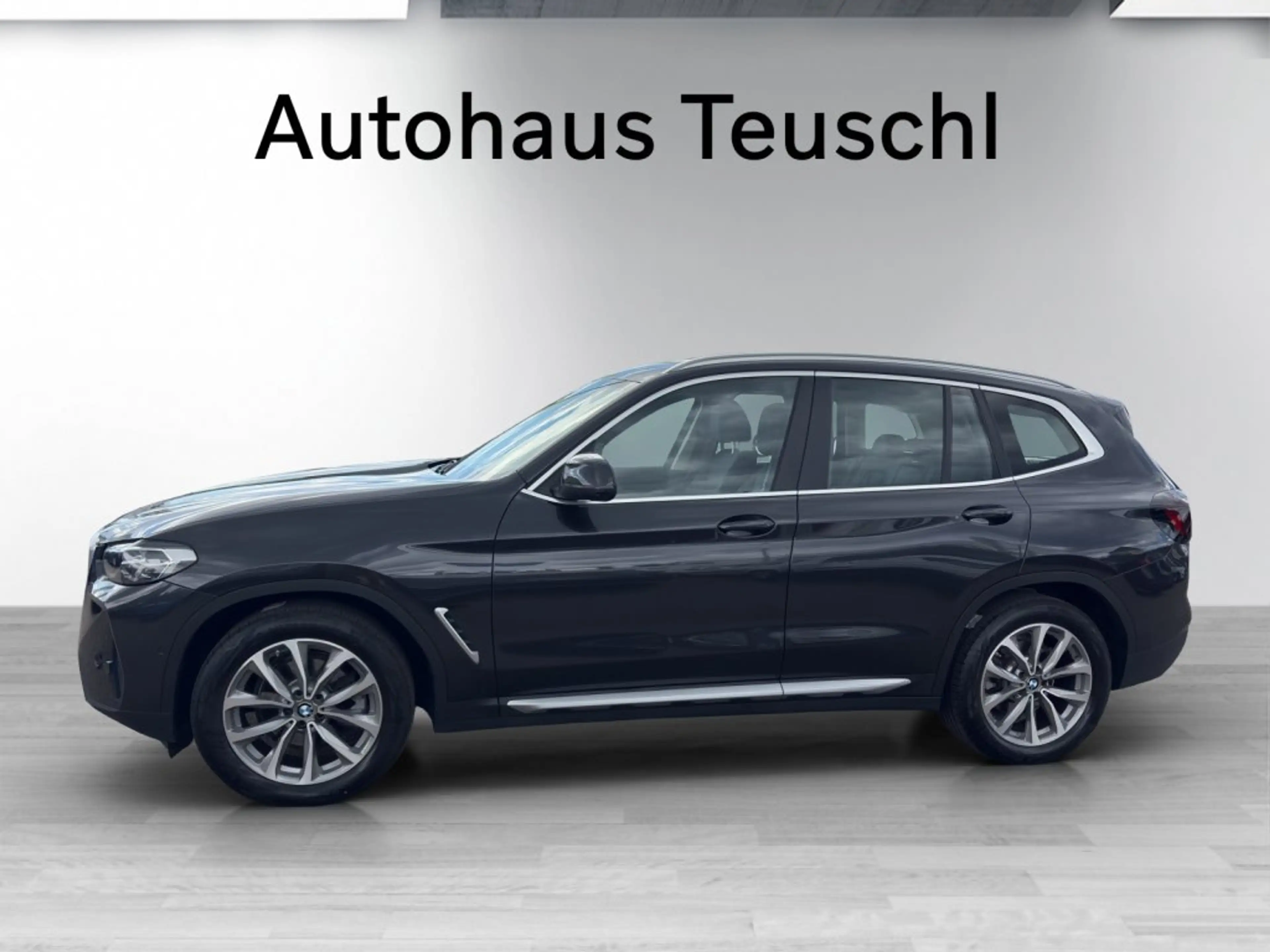 BMW X3 xDrive20i G01 B48 ZA — photo 2