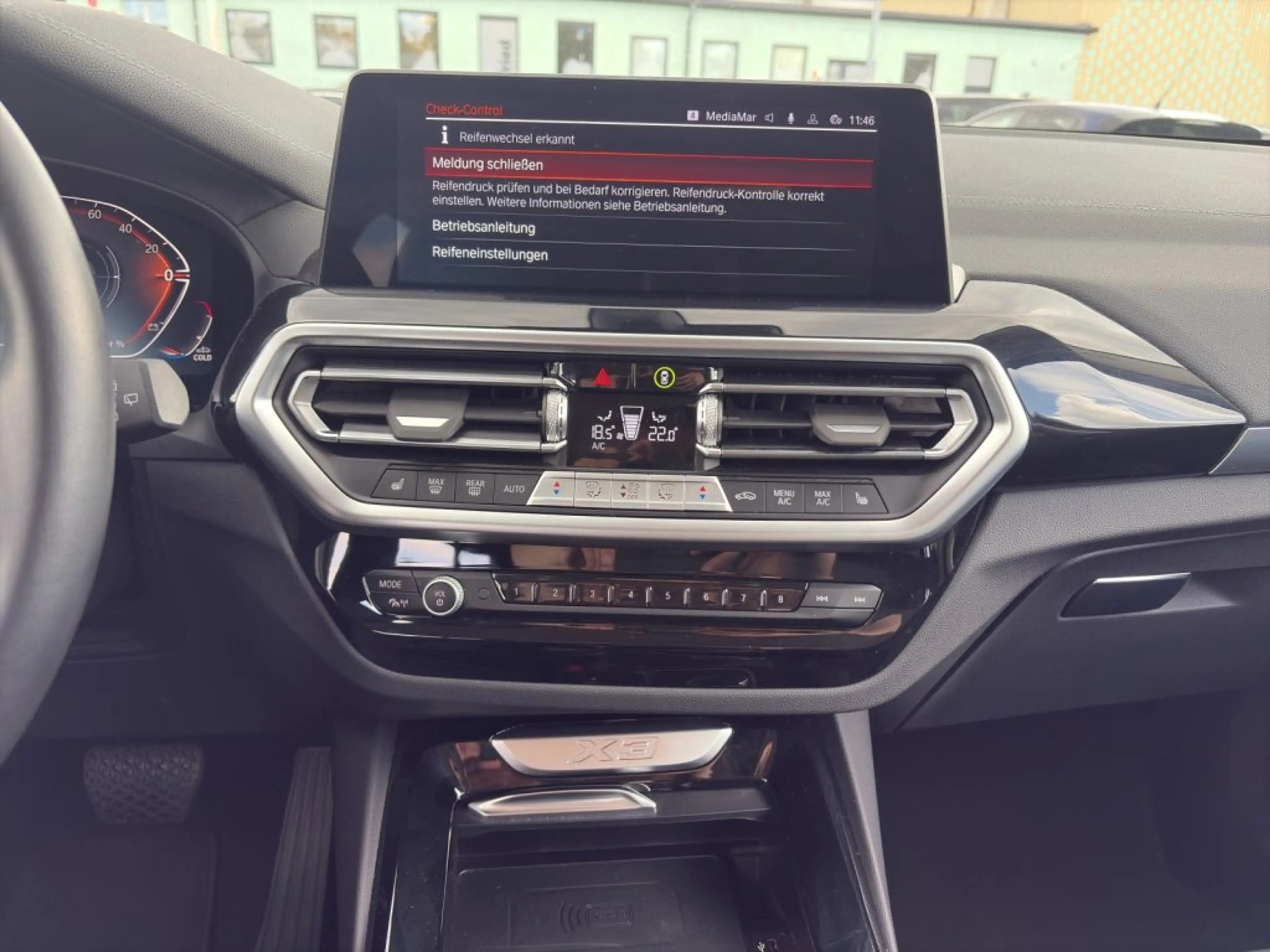 BMW X3 xDrive20i G01 B48 ZA — photo 11