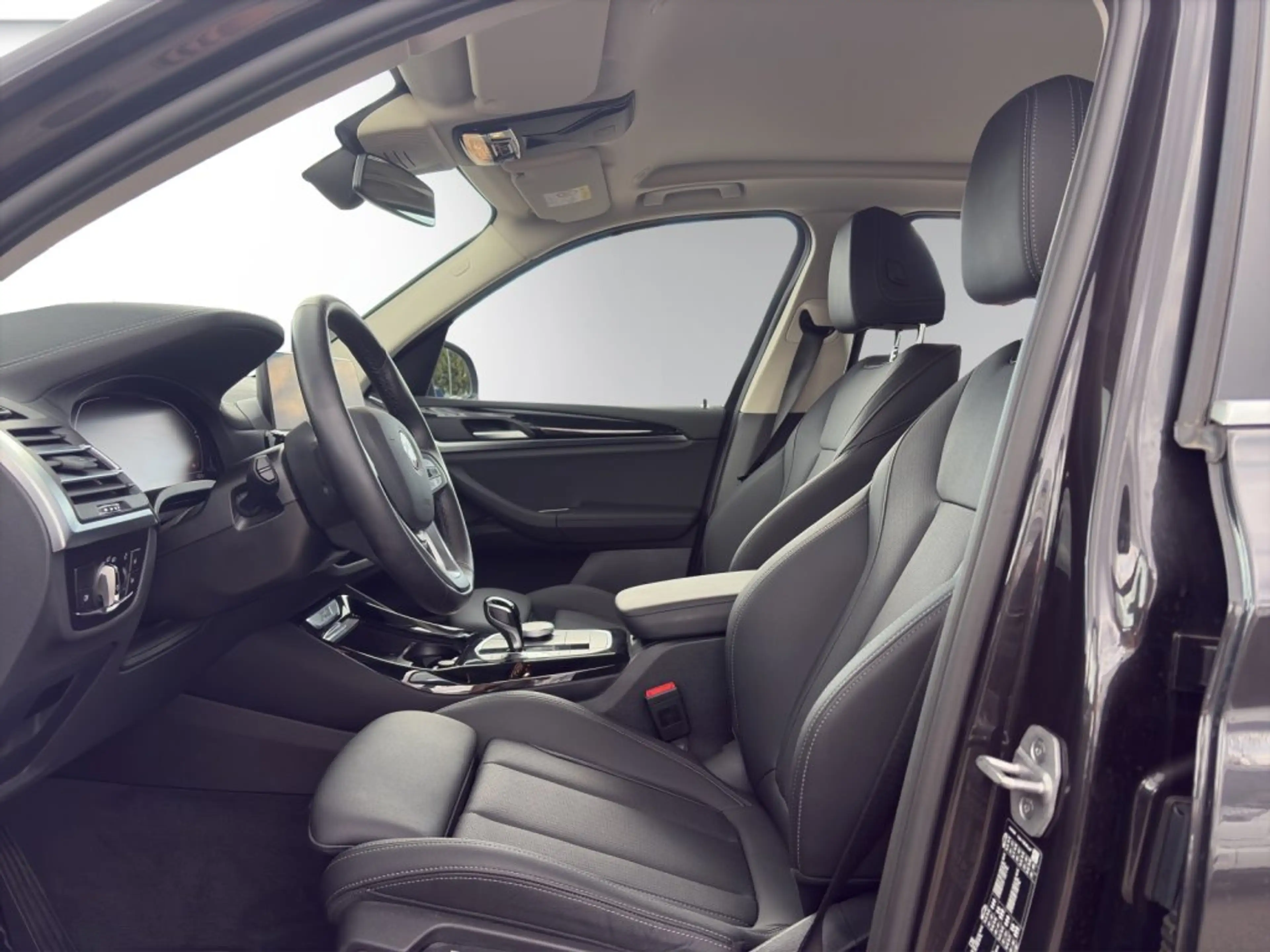 BMW X3 xDrive20i G01 B48 ZA — photo 7