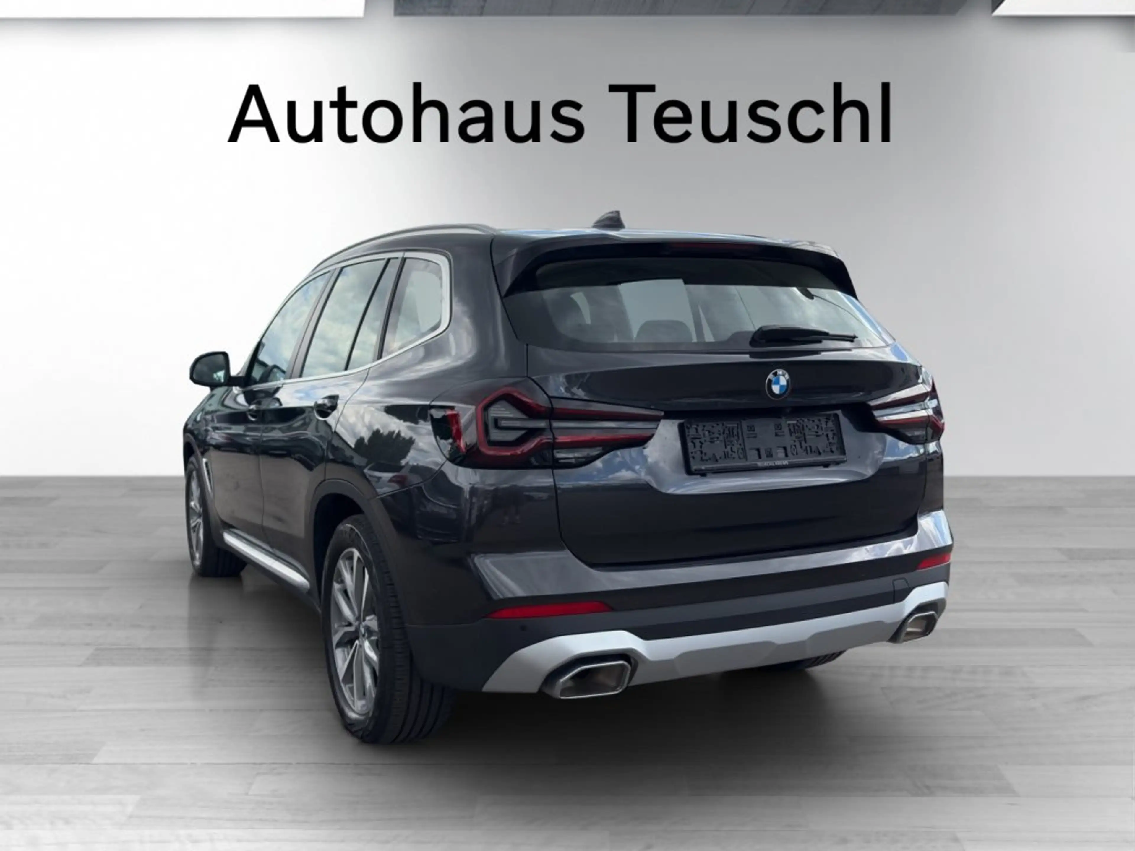 BMW X3 xDrive20i G01 B48 ZA — photo 3