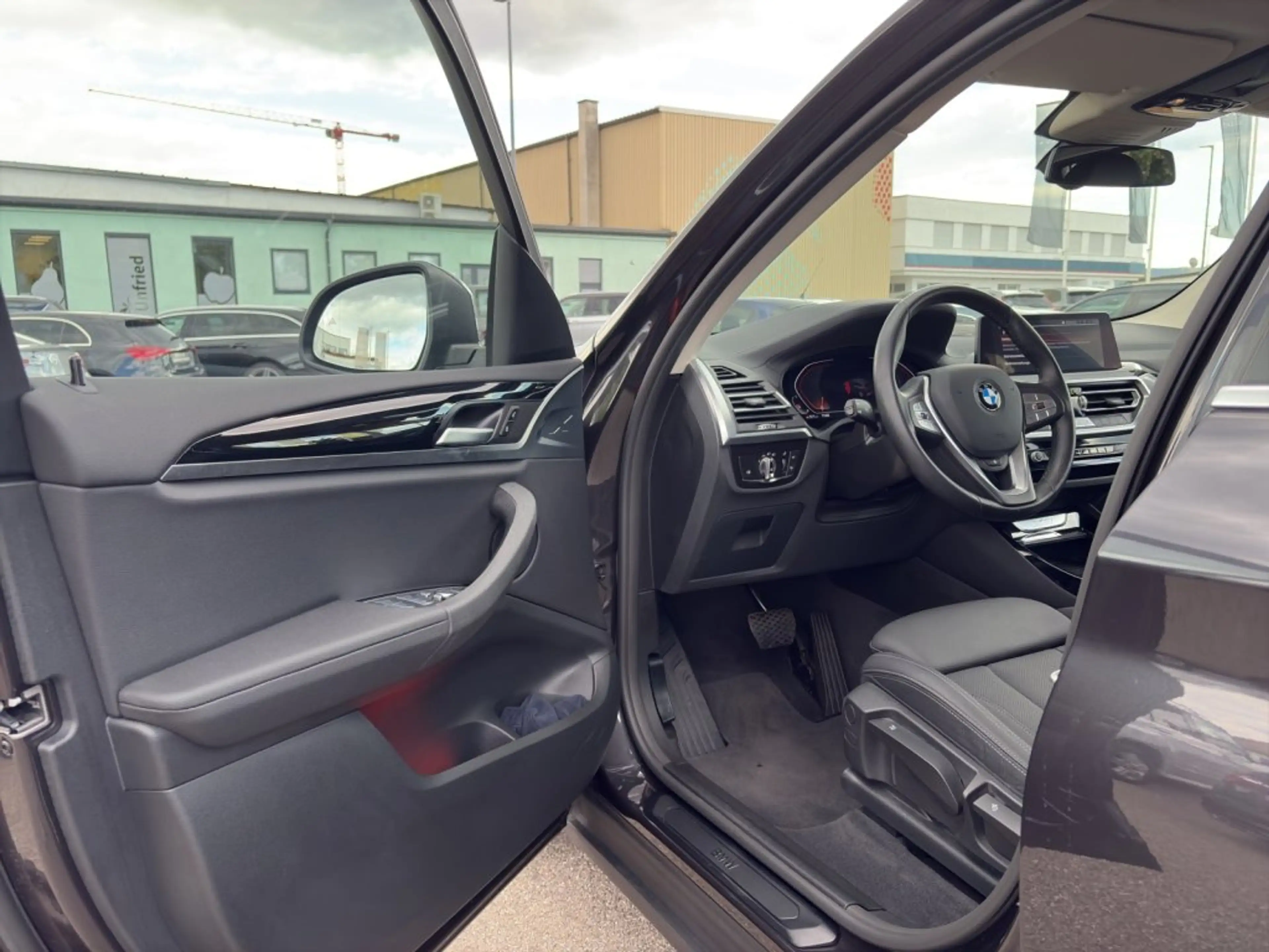 BMW X3 xDrive20i G01 B48 ZA — photo 6