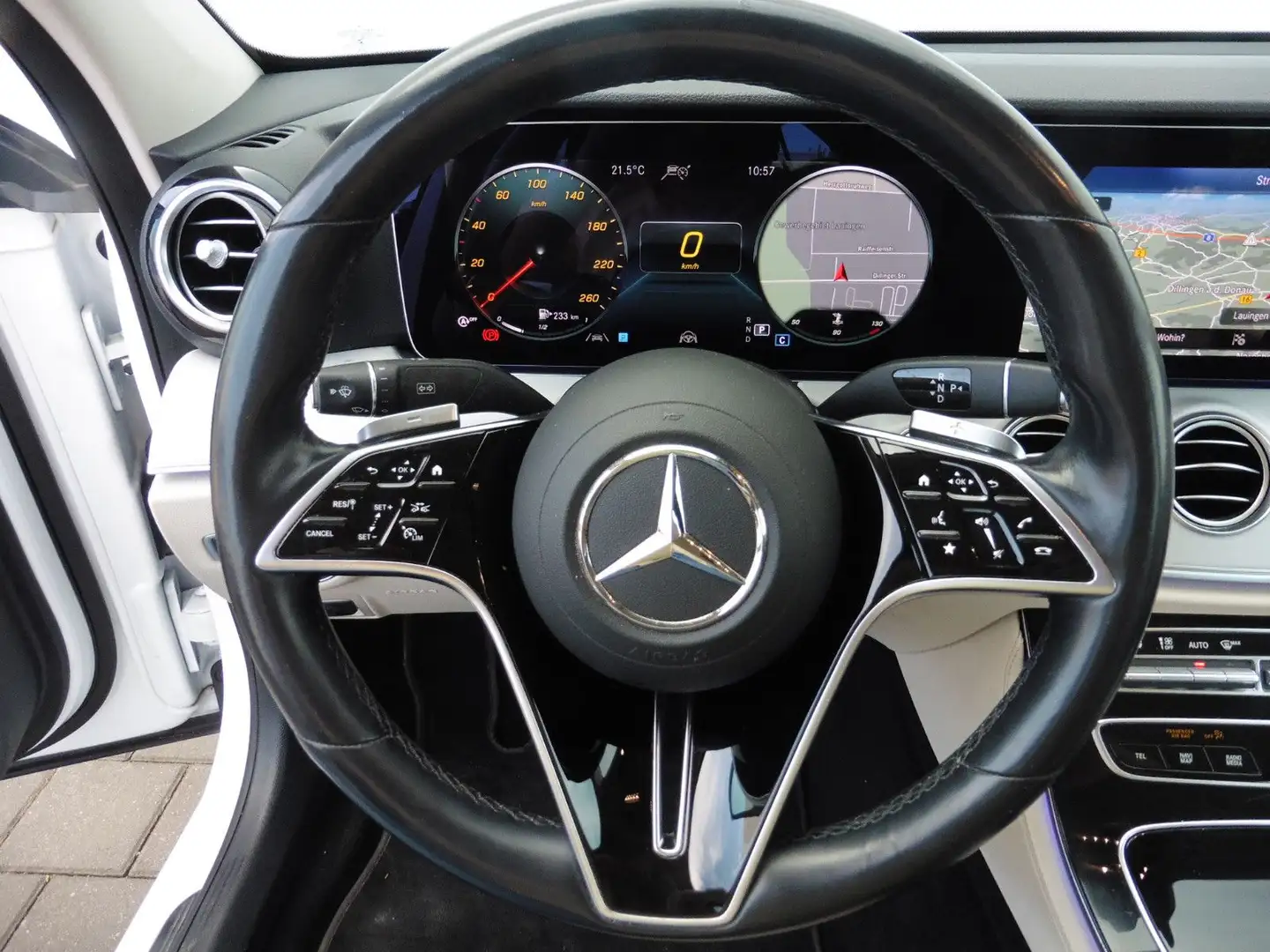 Mercedes-Benz E 220 d Avantgarde WIDE HUD LED Distronic Navi Bianco - 2