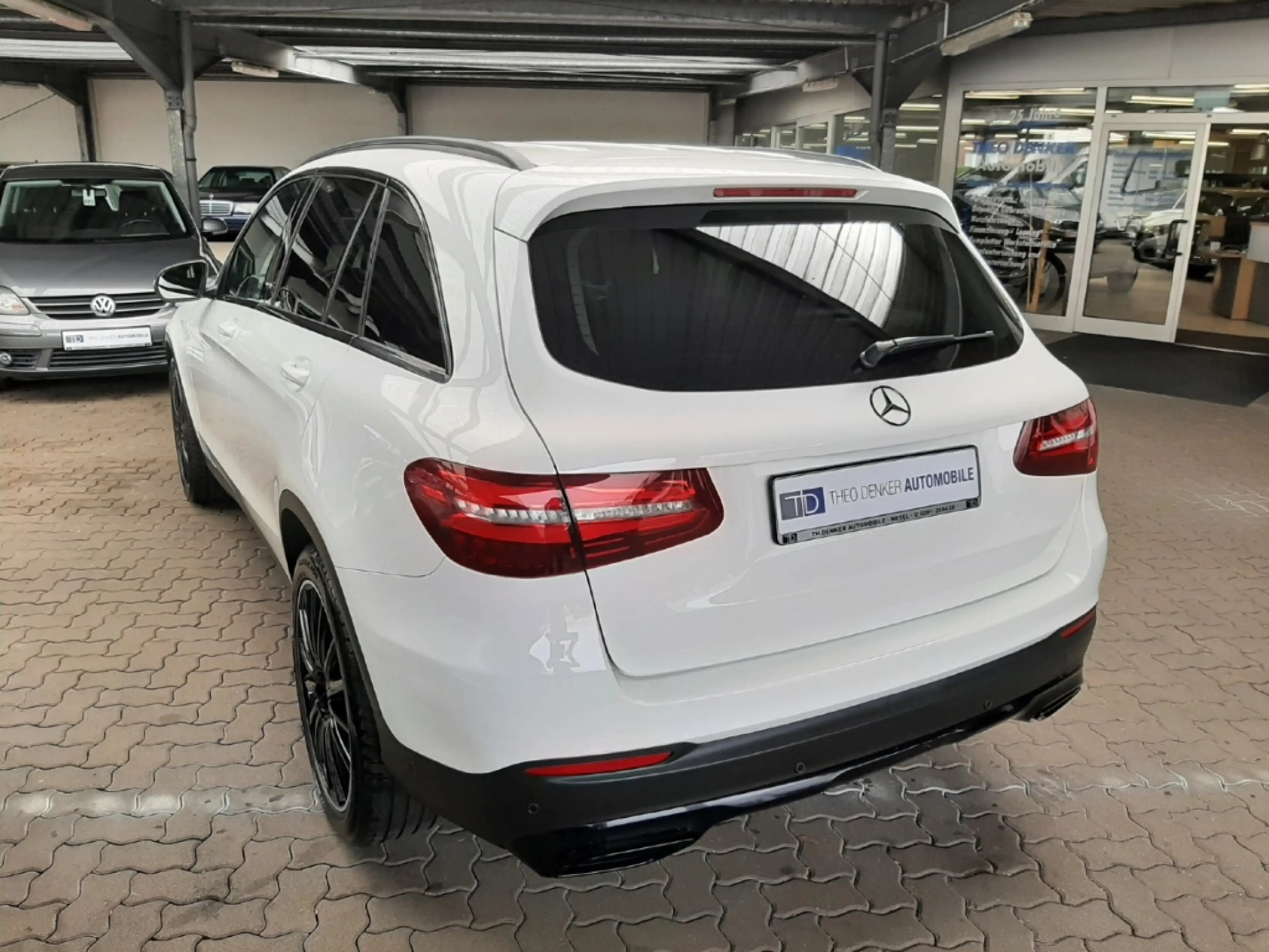 Mercedes-Benz GLC 350 d 4MATIC Night Distronic AHK 20 Zoll — photo 3