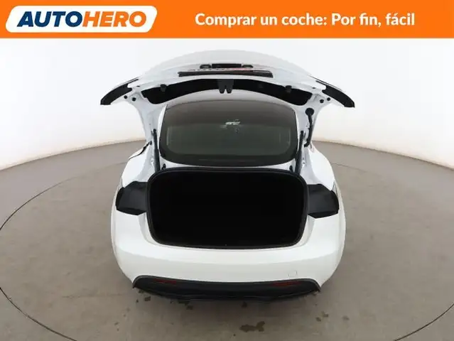 Tesla Model 3 view 18