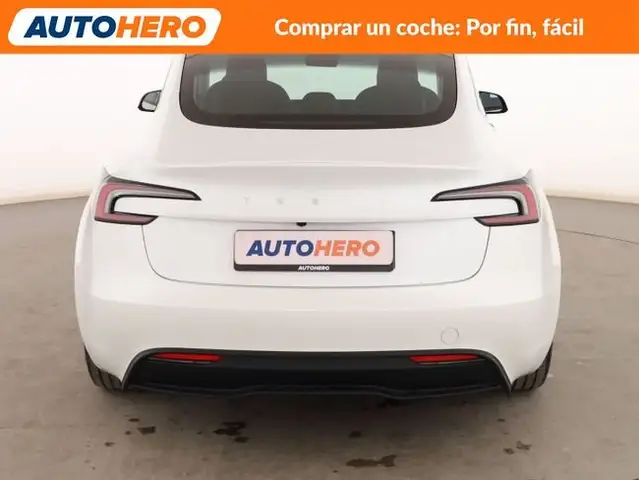 Tesla Model 3 view 5