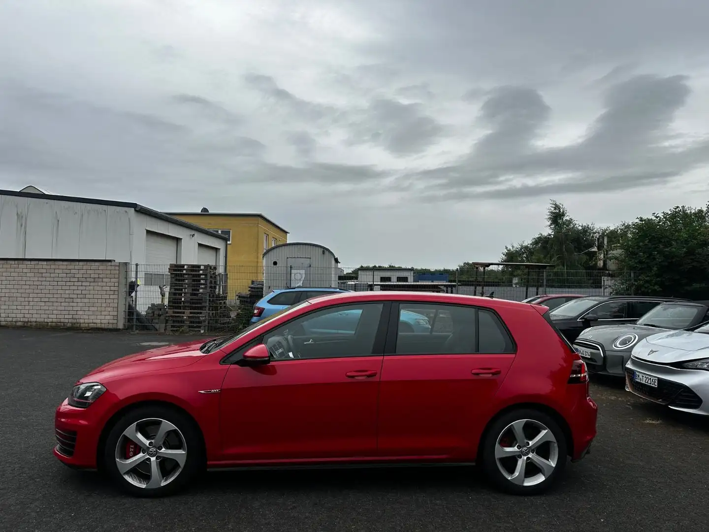 Volkswagen Golf VII Lim. GTI Performance BMT Rot - 2