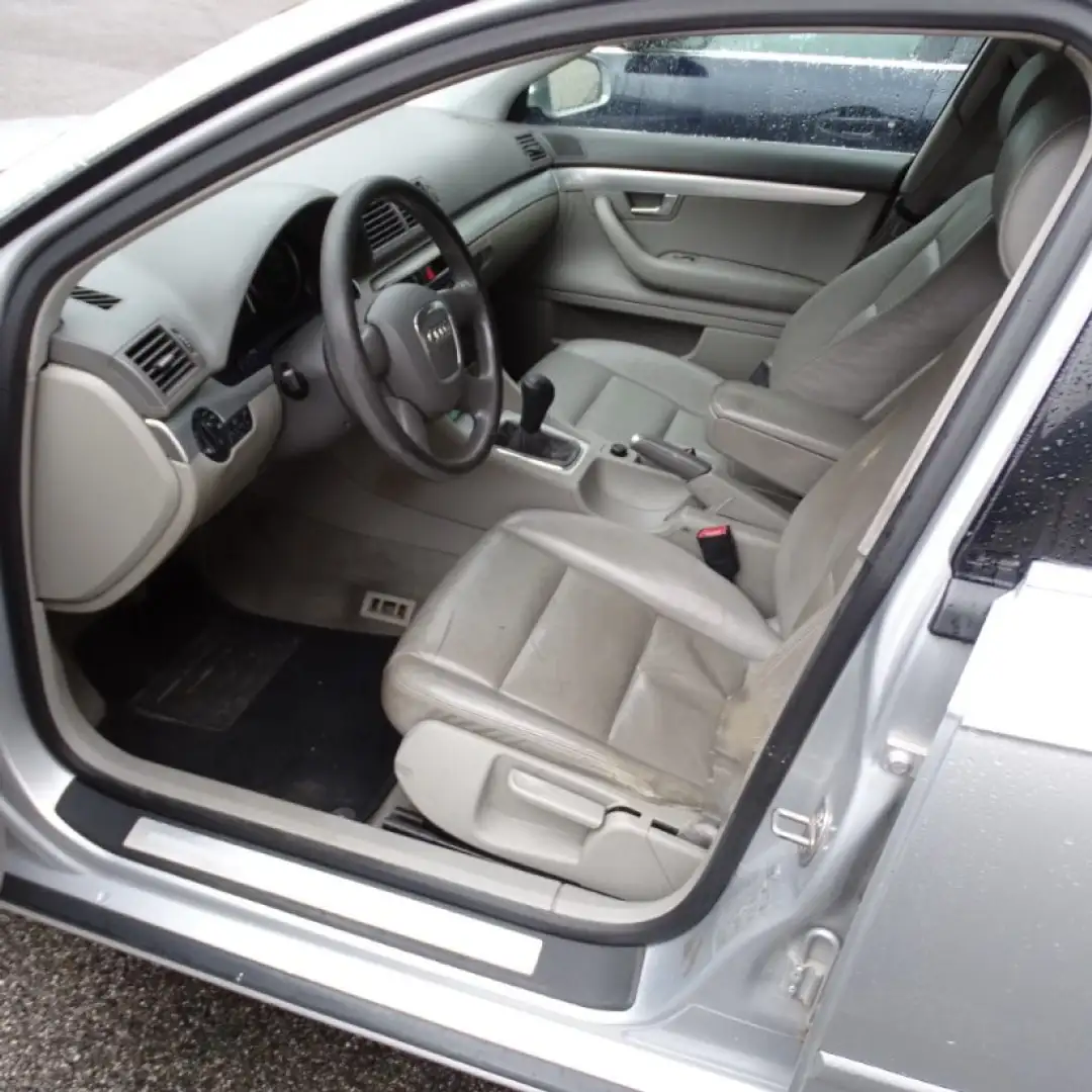 Audi A4 2.0 16V TDI Avant Argent - 2