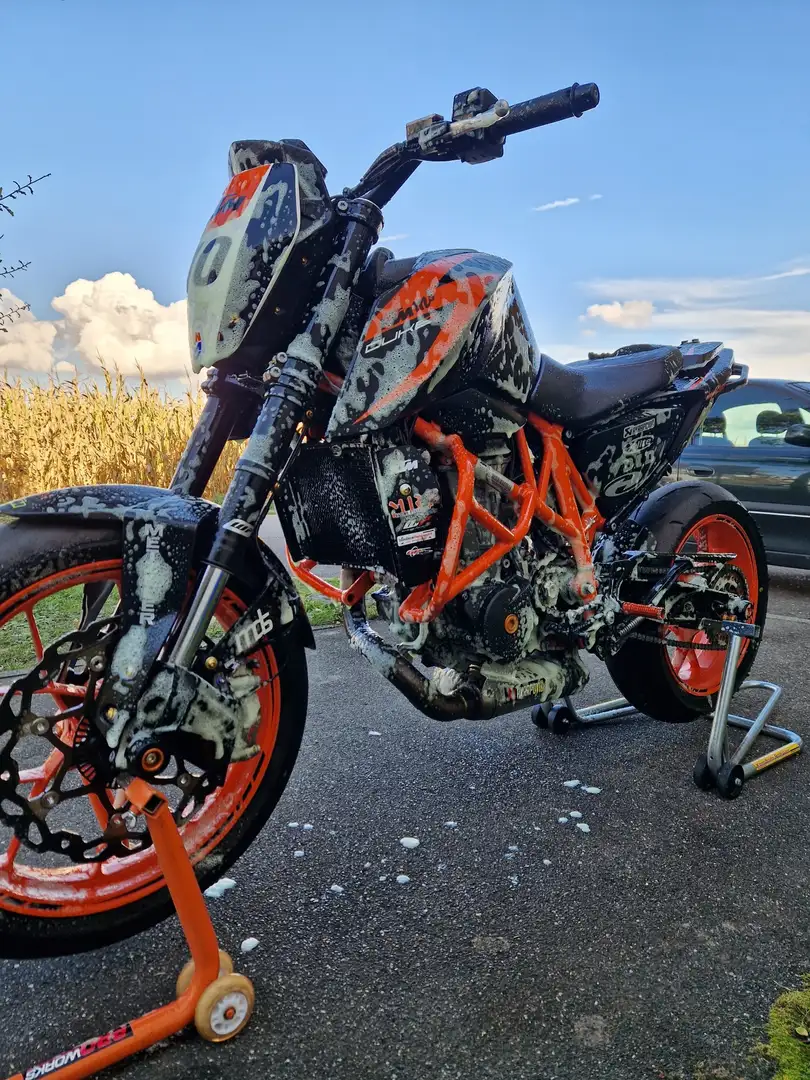 KTM 690 Duke Orange - 2