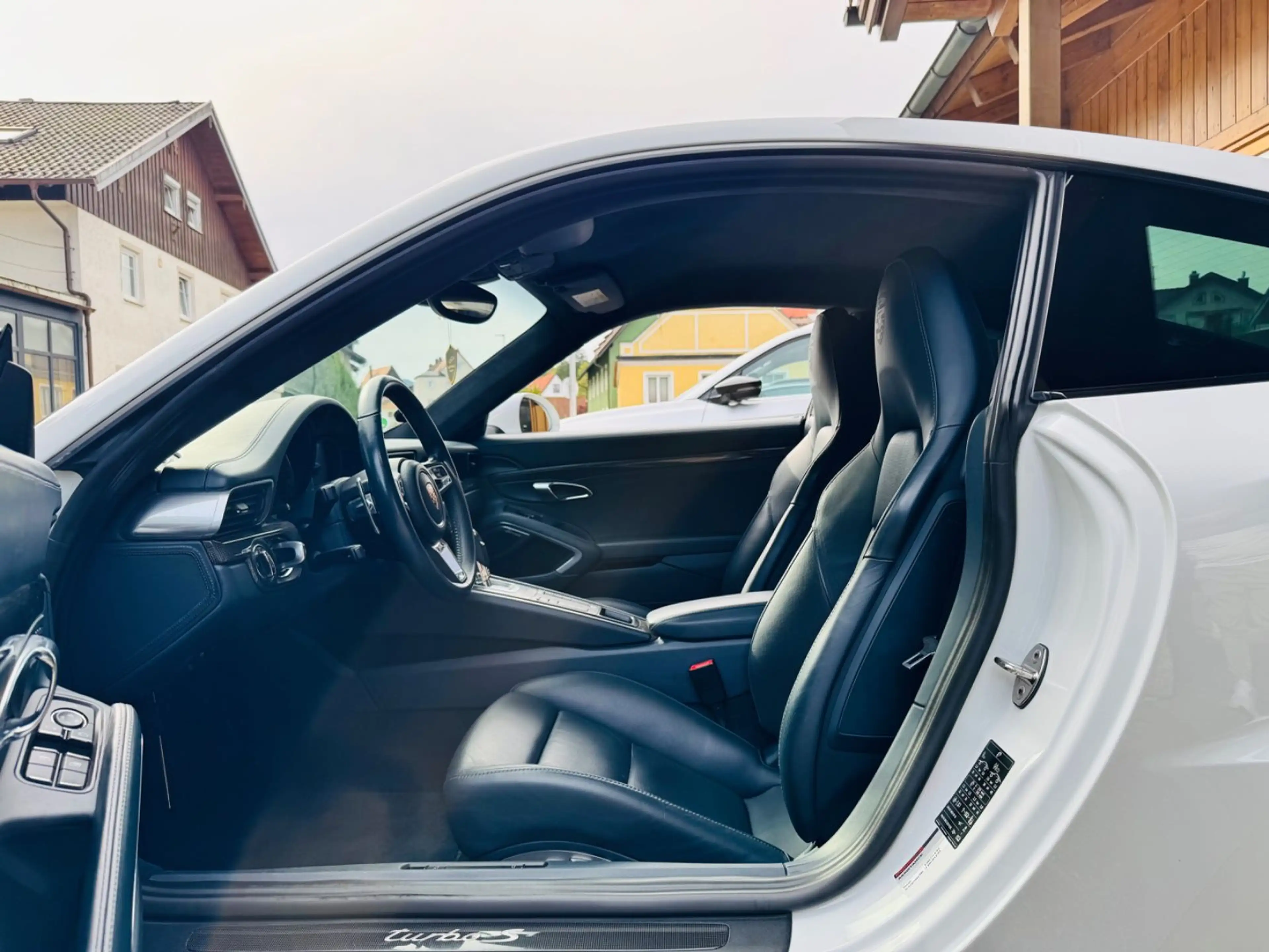 Porsche 991 911TurboS Coupe Lift Carbon Burmester Kamera ACC — photo 9