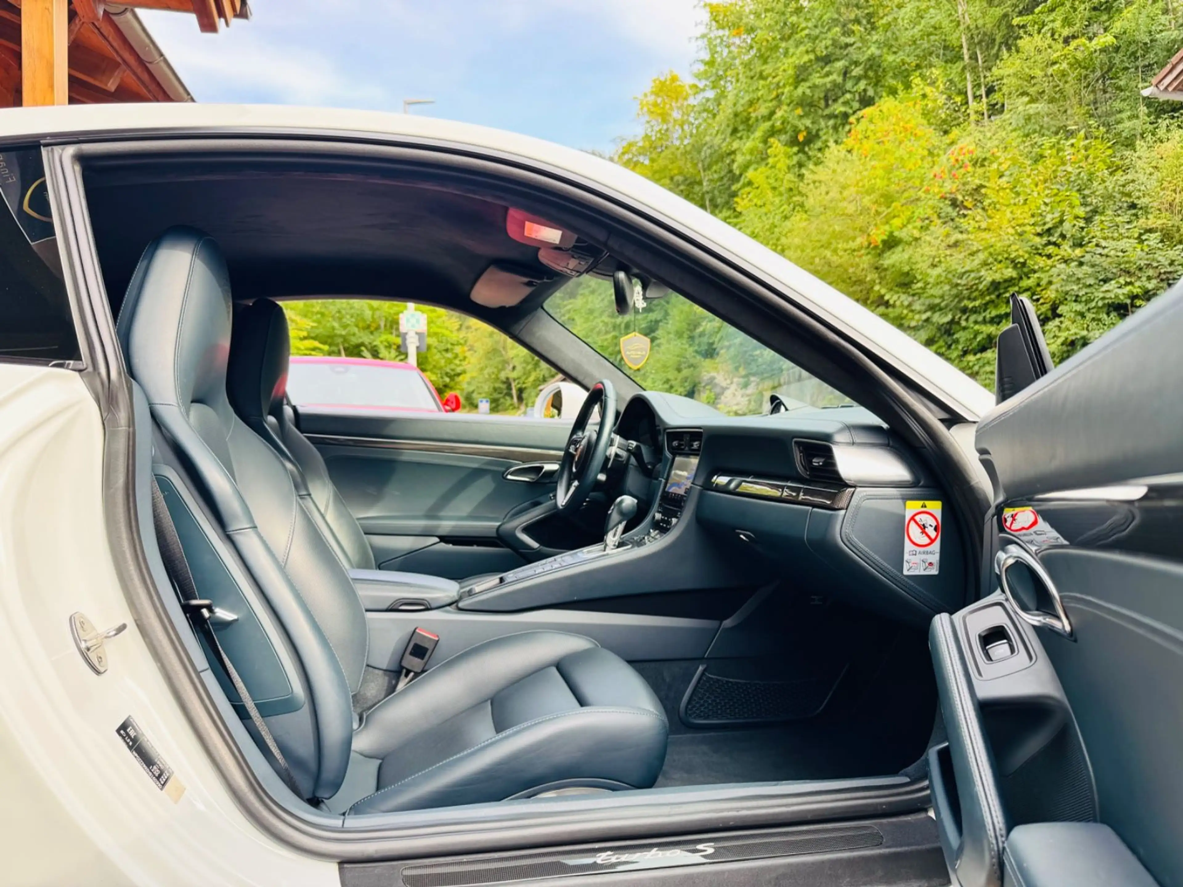 Porsche 991 911TurboS Coupe Lift Carbon Burmester Kamera ACC — photo 12