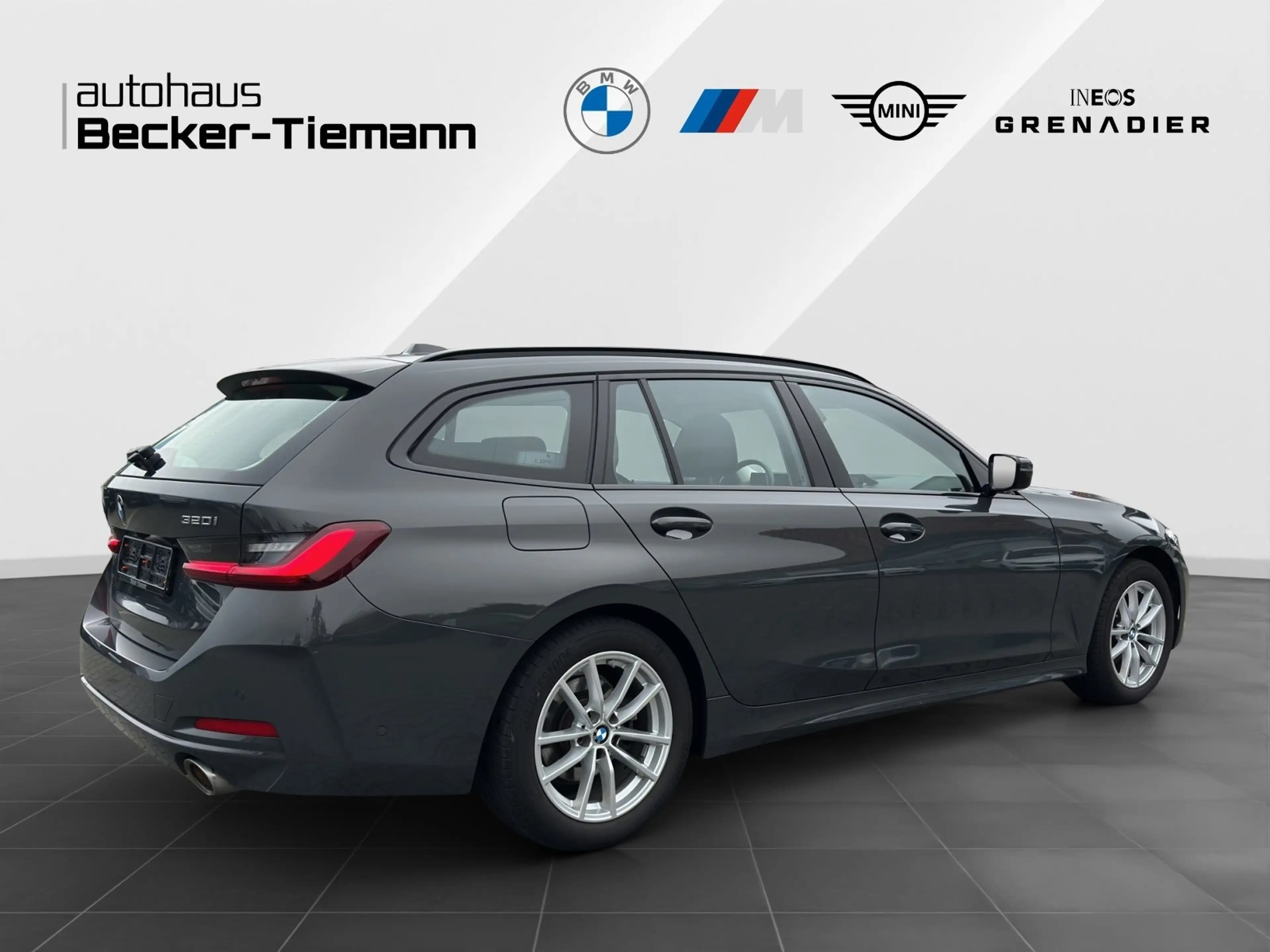BMW 320 i Touring*NAVI*HUD *KAMERA*Elektr. Sitze*SHZ — photo 6