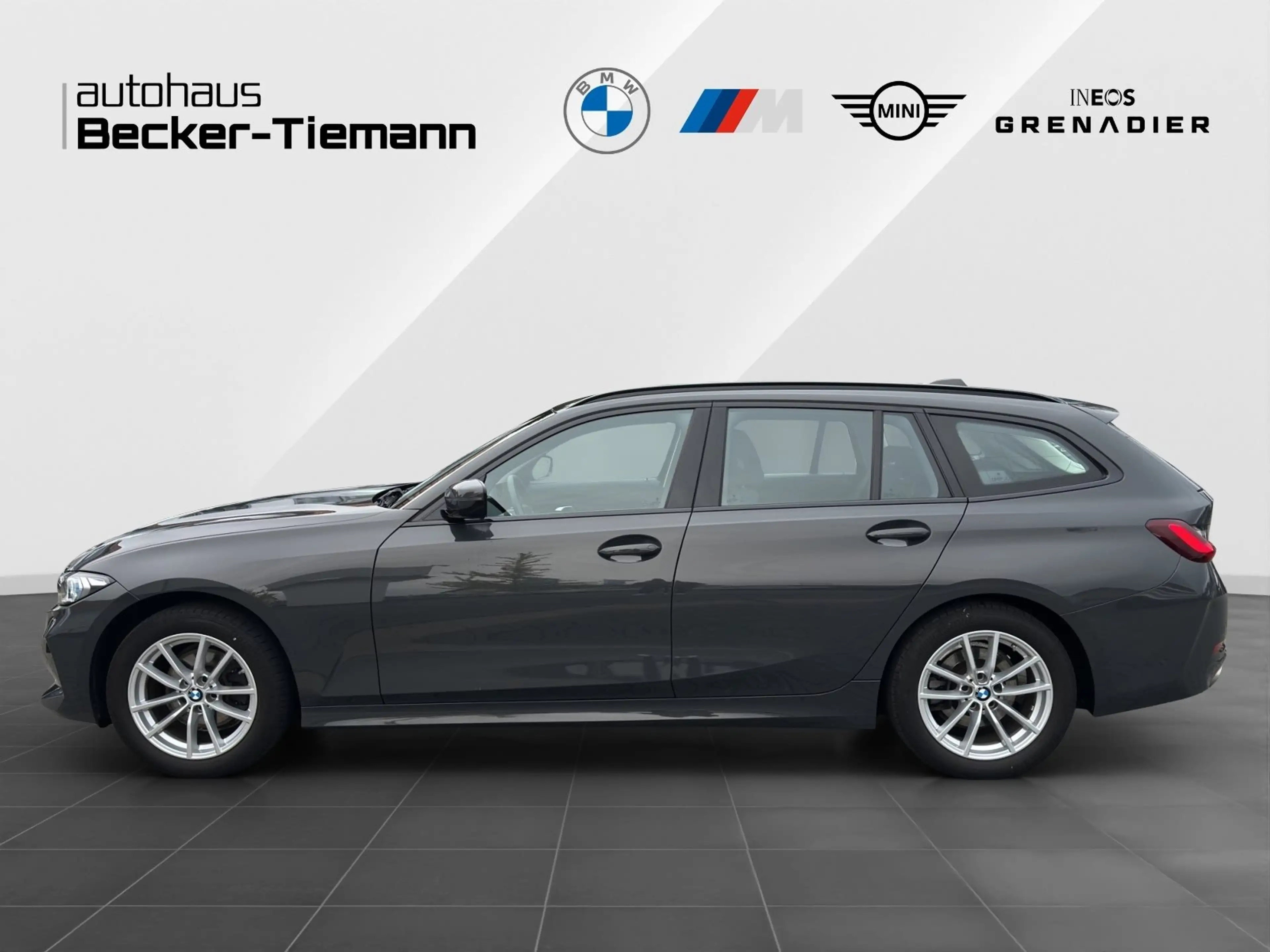 BMW 320 i Touring*NAVI*HUD *KAMERA*Elektr. Sitze*SHZ — photo 3
